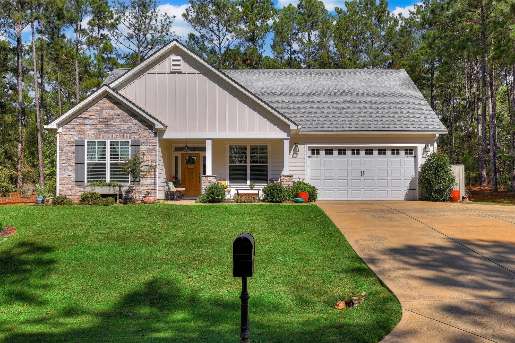 Property Slideshow image 2 of 42 | 101 rutledge ln, Mc Cormick, SC, 29835