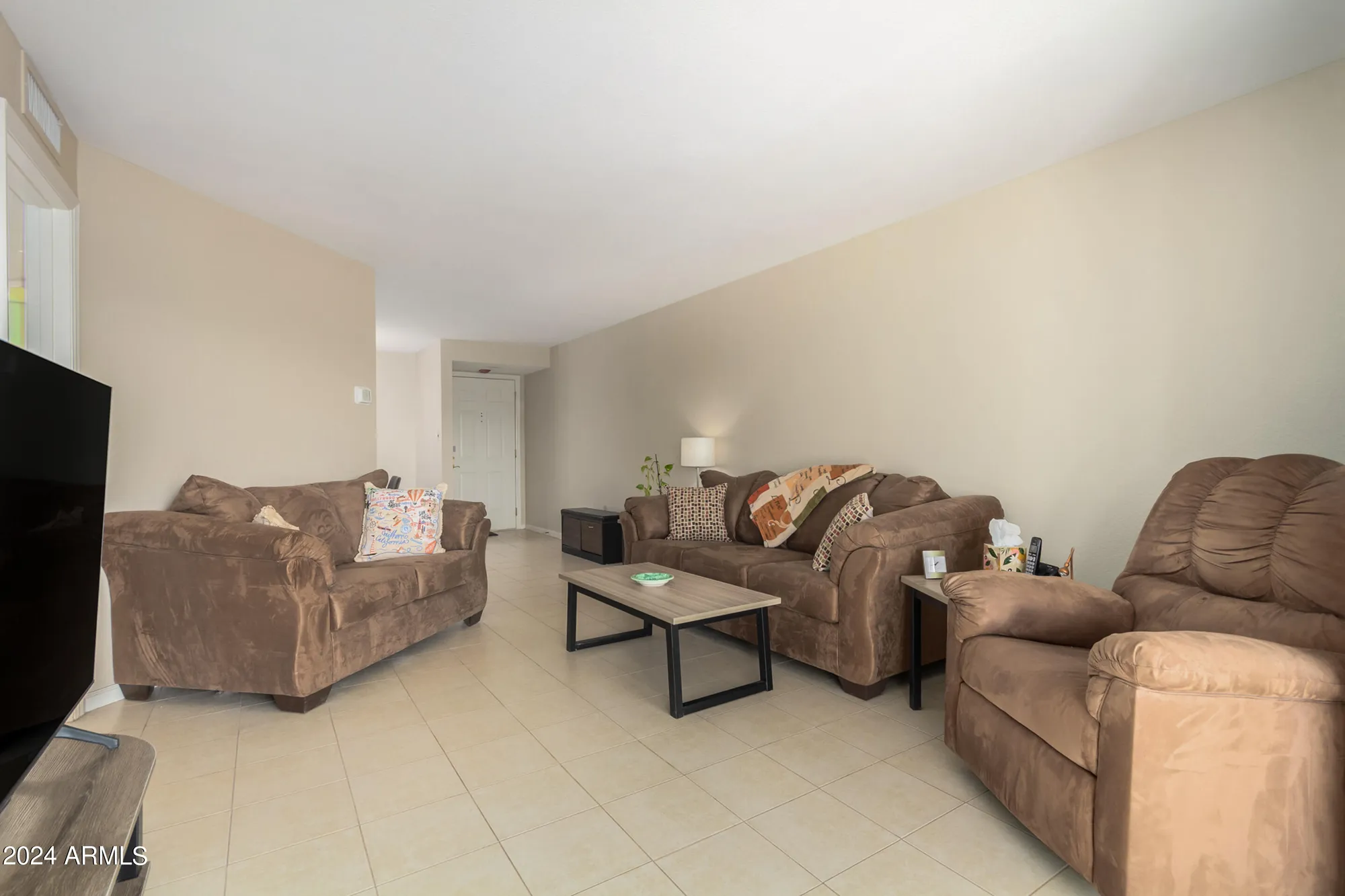 Property Slideshow image 4 of 19 | 17404 n 99th ave unit 339, Sun City, AZ, 85373