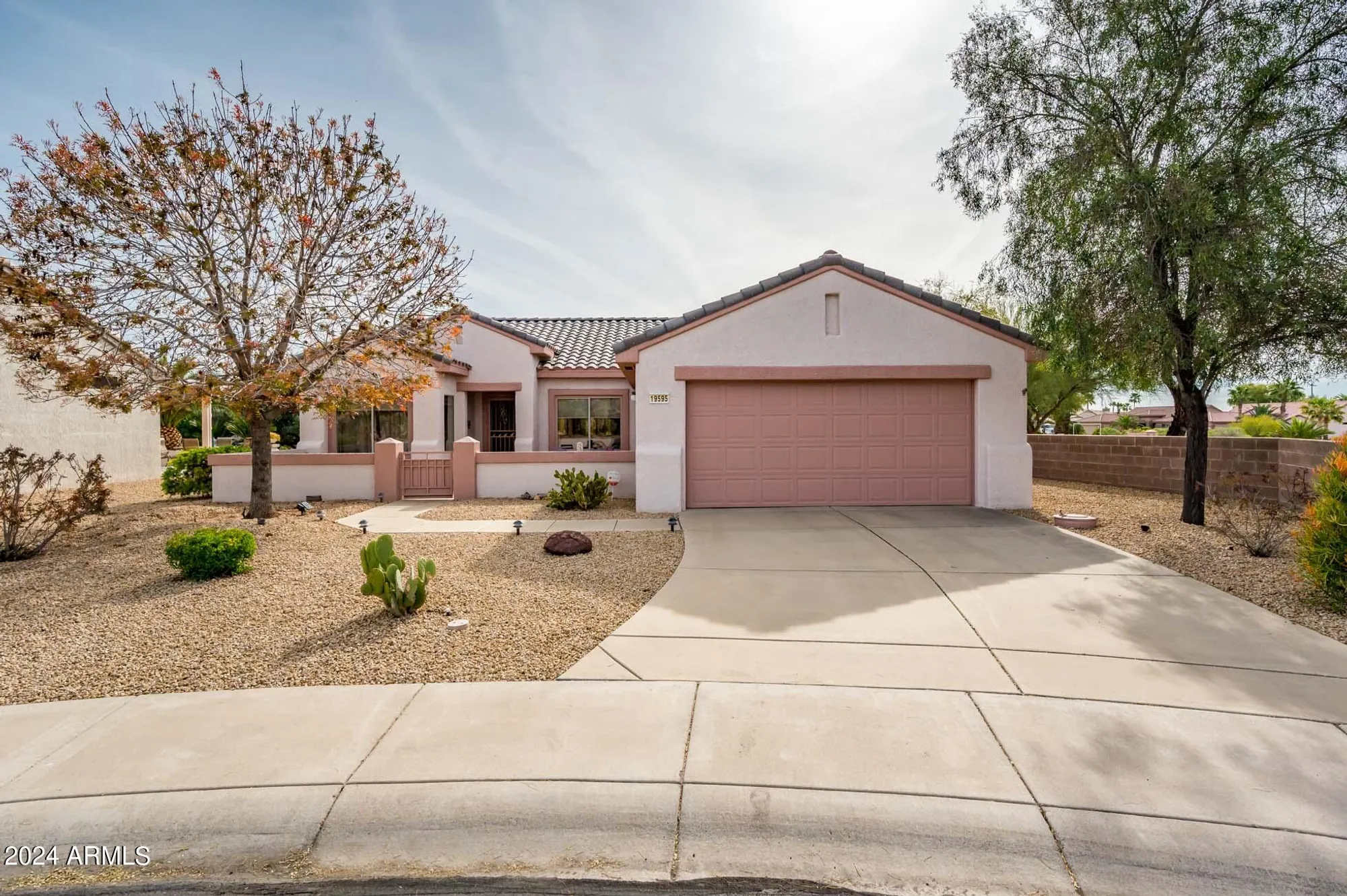 Property Slideshow image 2 of 48 | 19595 n sunburst way, Surprise, AZ, 85374