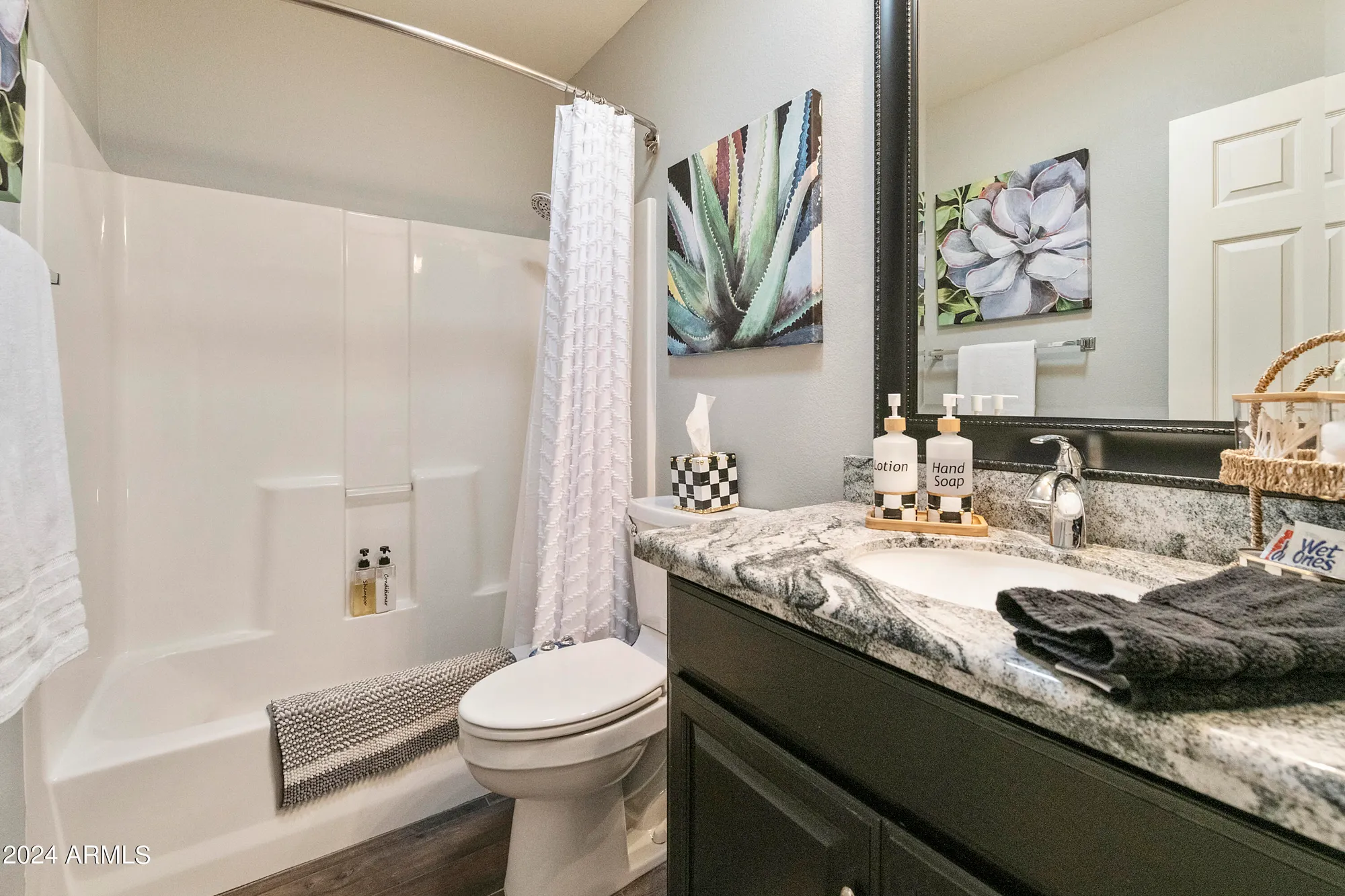 Property Slideshow image 25 of 53 | 1509 e peach tree dr, Chandler, AZ, 85249