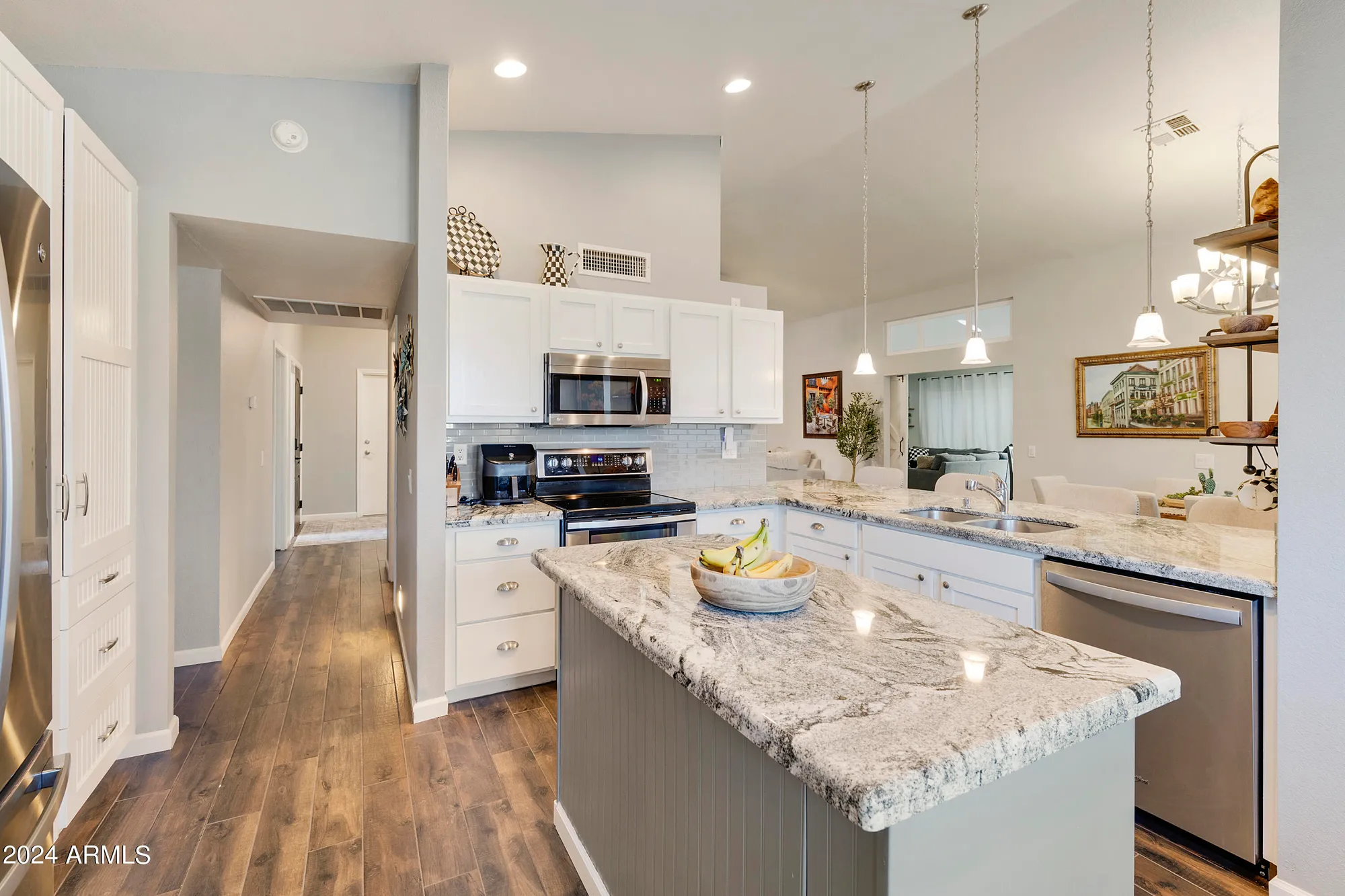 Property Slideshow image 19 of 53 | 1509 e peach tree dr, Chandler, AZ, 85249