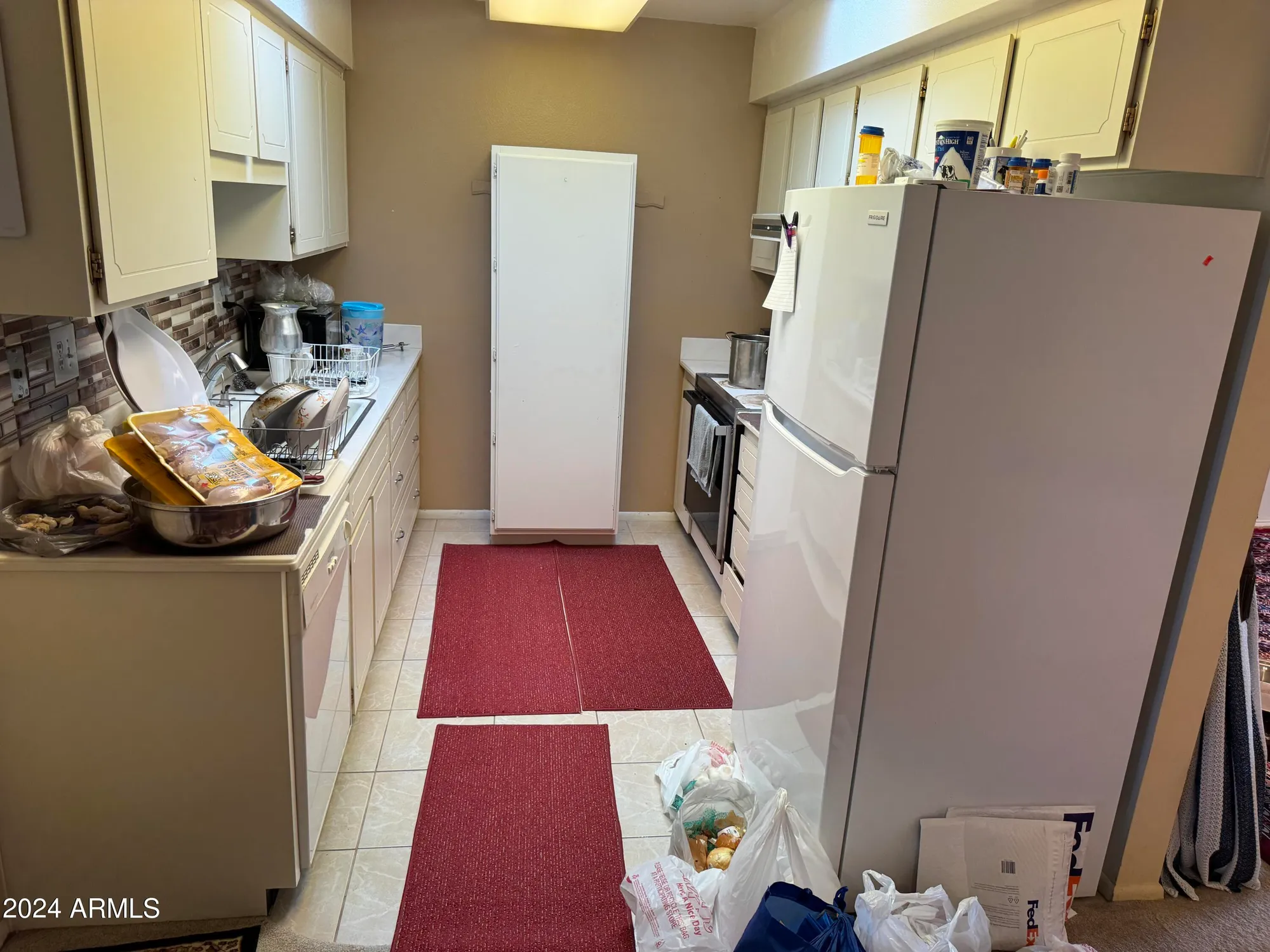 Property Slideshow image 8 of 34 | 10038 w lancaster dr, Sun City, AZ, 85351