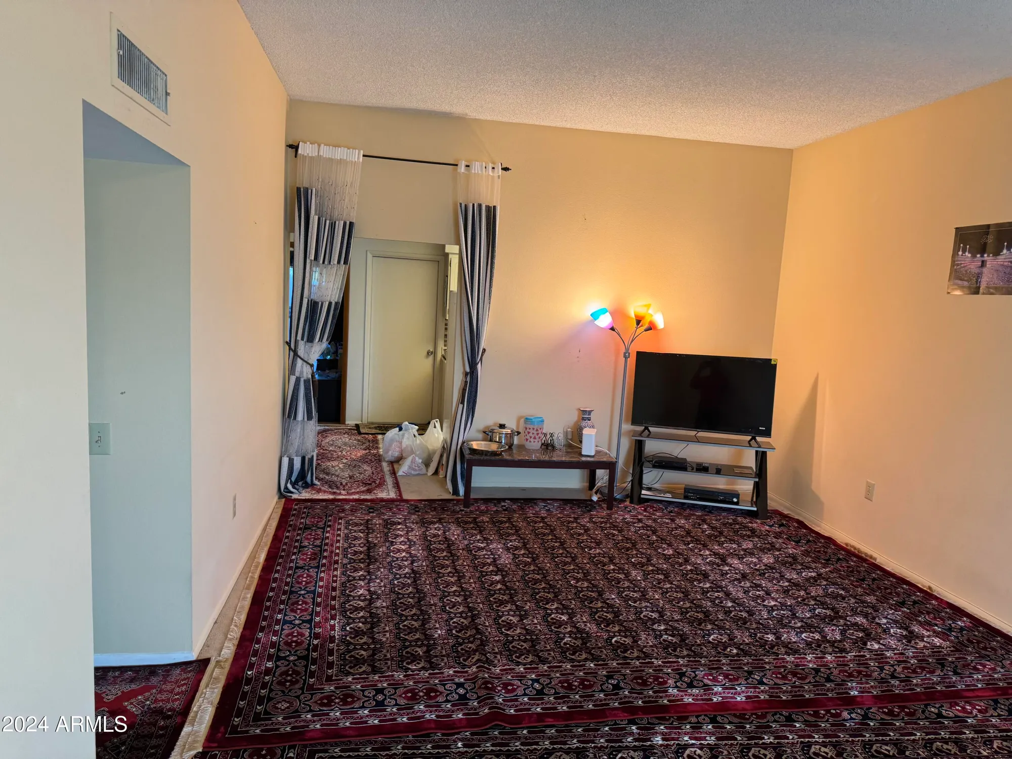 Property Slideshow image 12 of 34 | 10038 w lancaster dr, Sun City, AZ, 85351