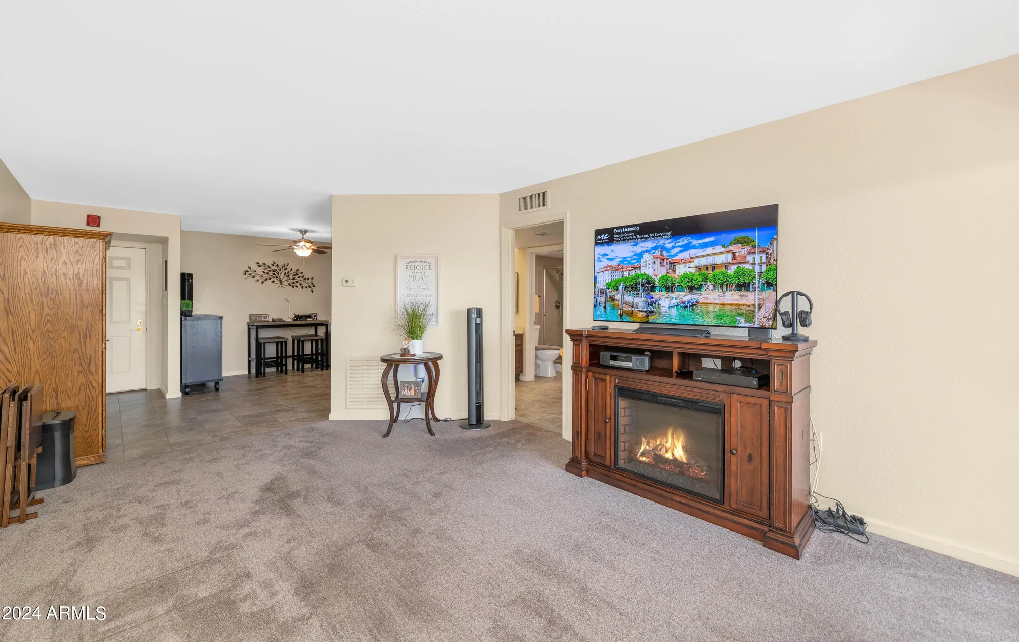Property Slideshow image 8 of 29 | 17404 n 99th ave unit 108, Sun City, AZ, 85373