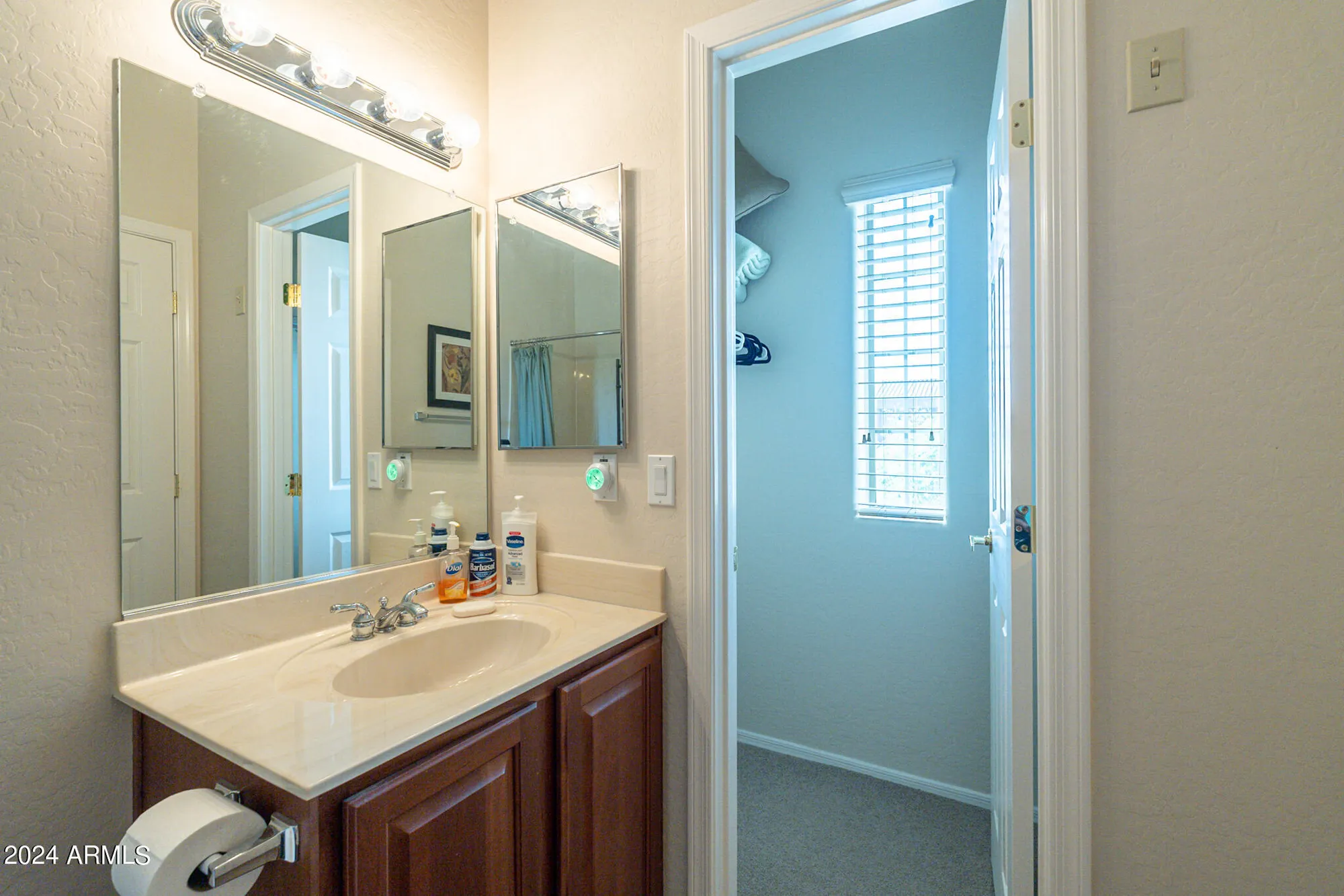 Property Slideshow image 31 of 37 | 20340 n canyon whisper dr, Surprise, AZ, 85387