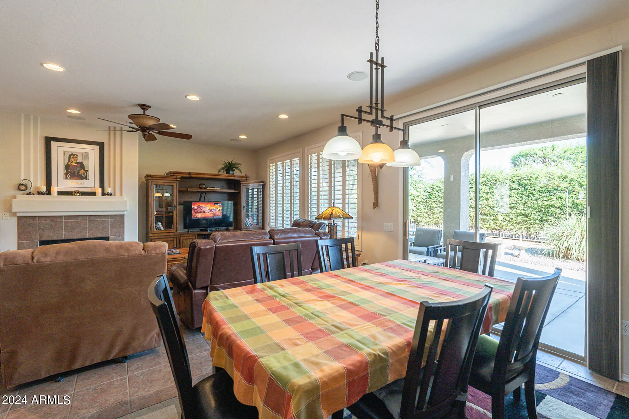 Property Slideshow image 12 of 37 | 20340 n canyon whisper dr, Surprise, AZ, 85387