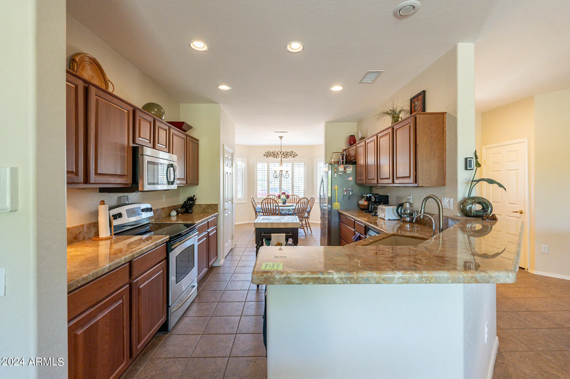 Property Slideshow image 13 of 37 | 20340 n canyon whisper dr, Surprise, AZ, 85387