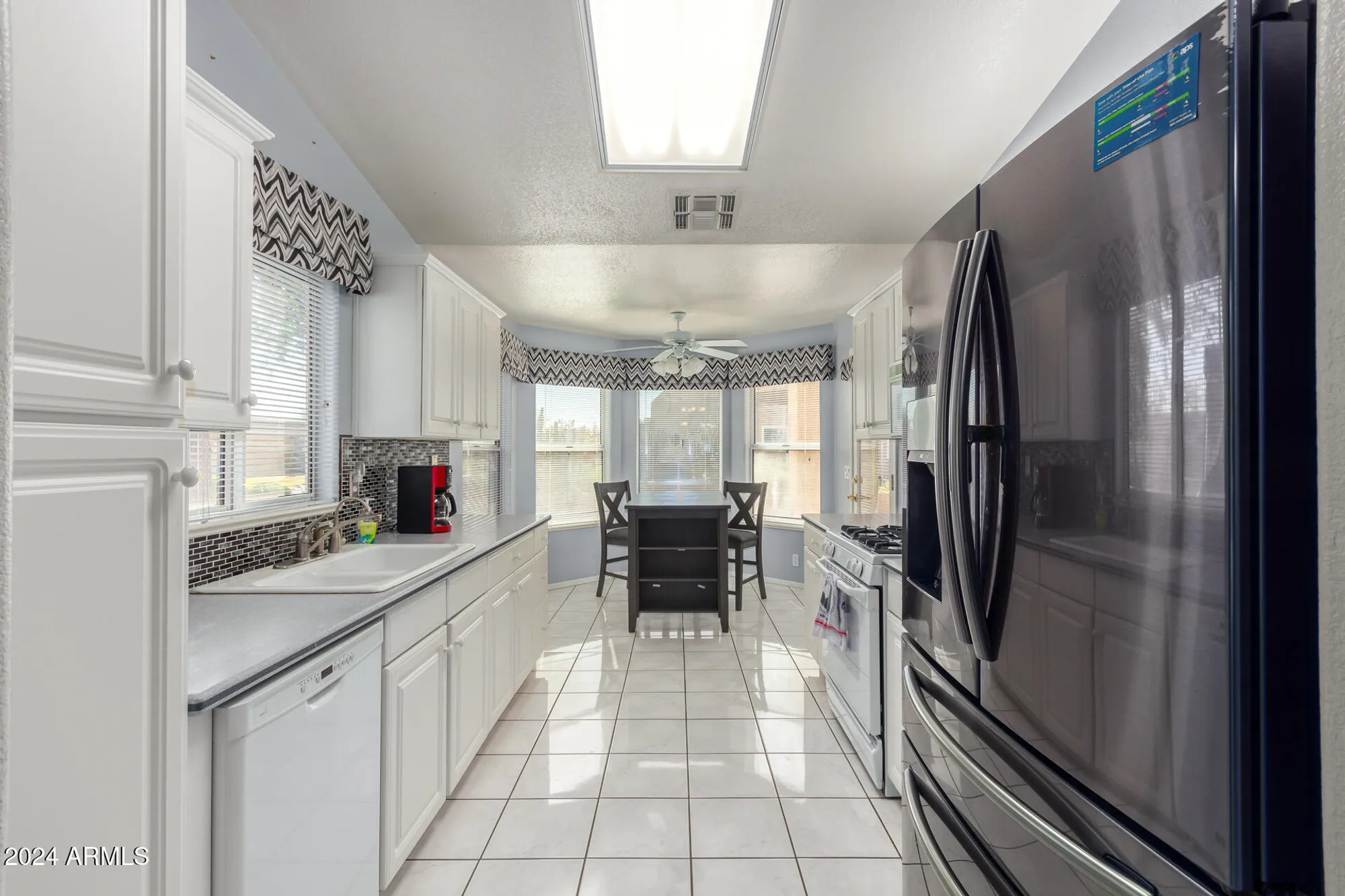 Property Slideshow image 5 of 18 | 8333 w wescott dr, Peoria, AZ, 85382