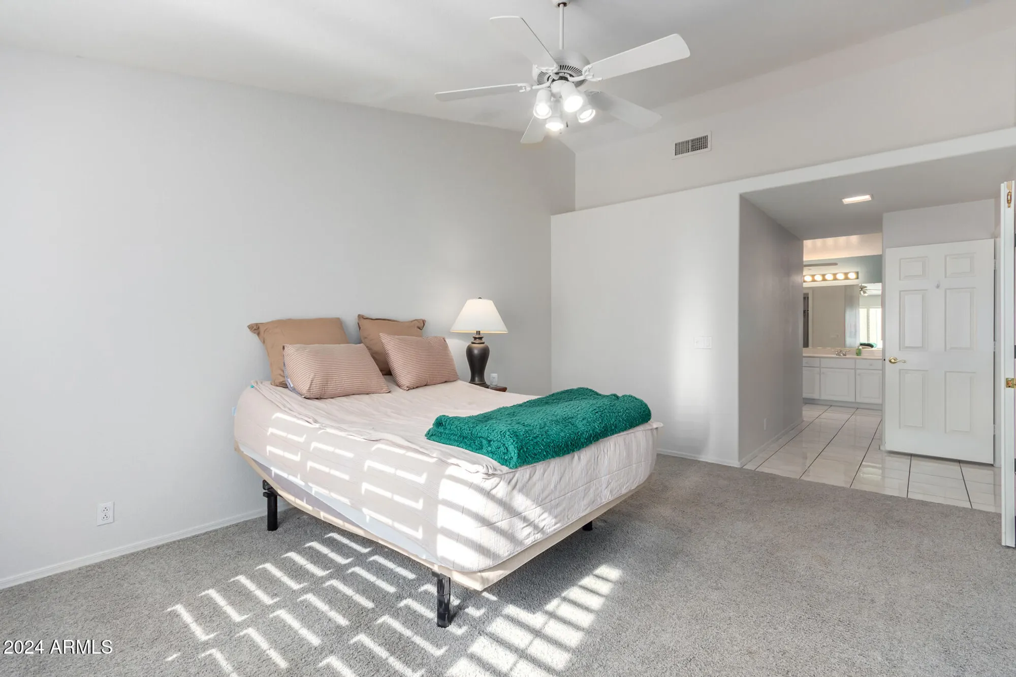 Property Slideshow image 9 of 18 | 8333 w wescott dr, Peoria, AZ, 85382