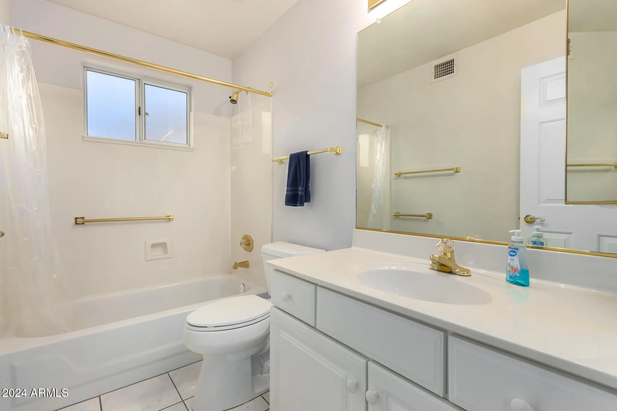 Property Slideshow image 14 of 18 | 8333 w wescott dr, Peoria, AZ, 85382