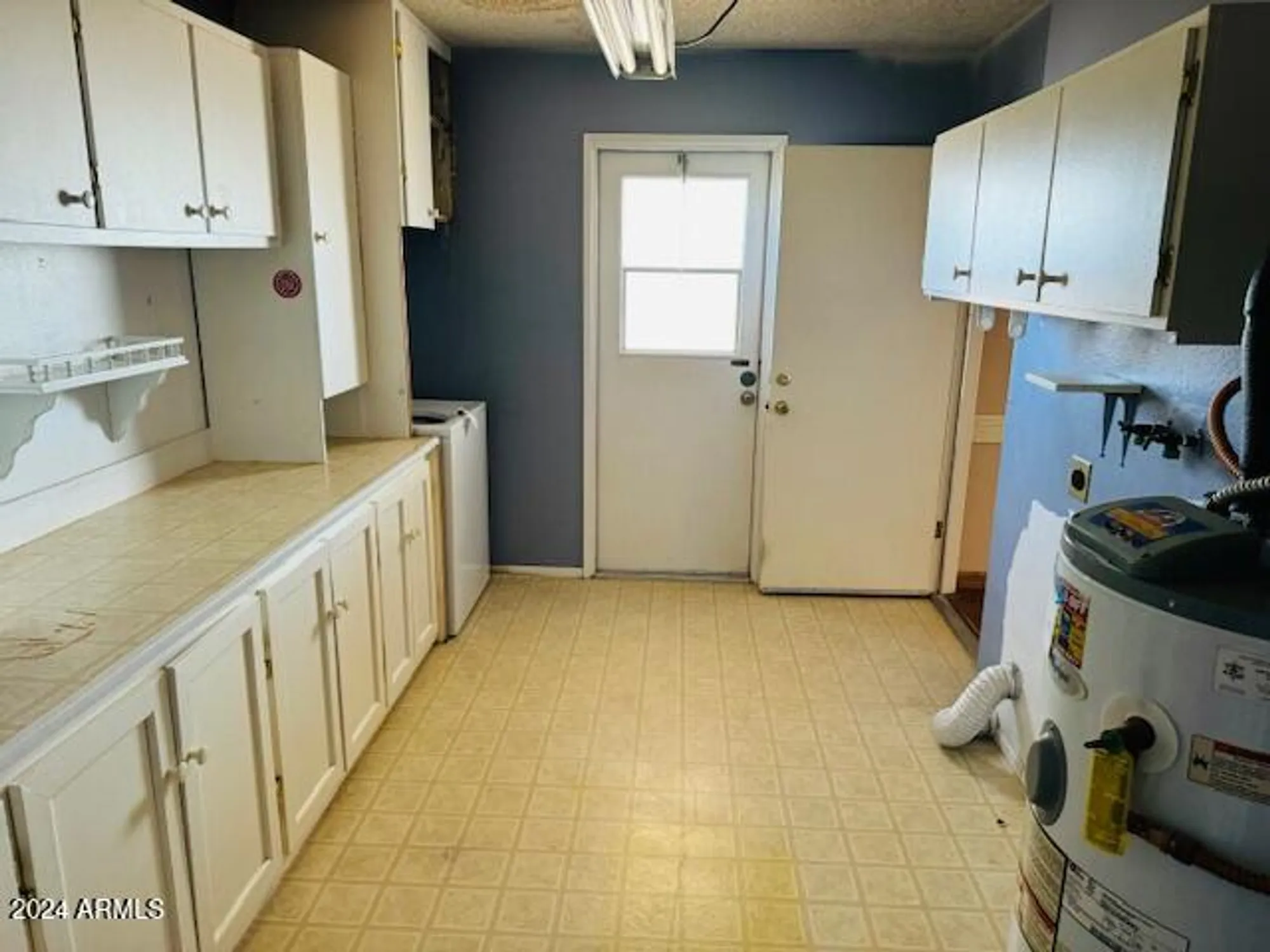 Property Slideshow image 6 of 13 | 10202 w edgewood dr, Sun City, AZ, 85351