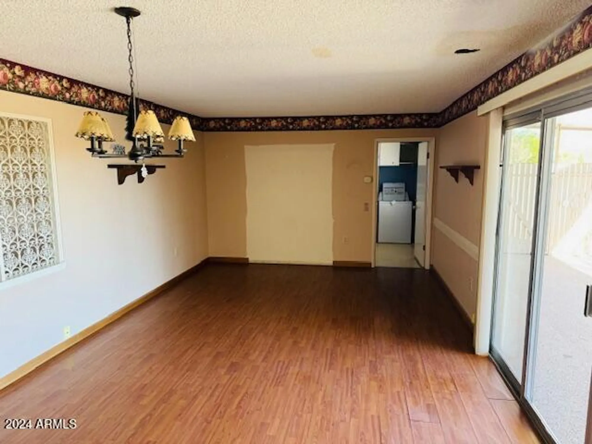 Property Slideshow image 4 of 13 | 10202 w edgewood dr, Sun City, AZ, 85351