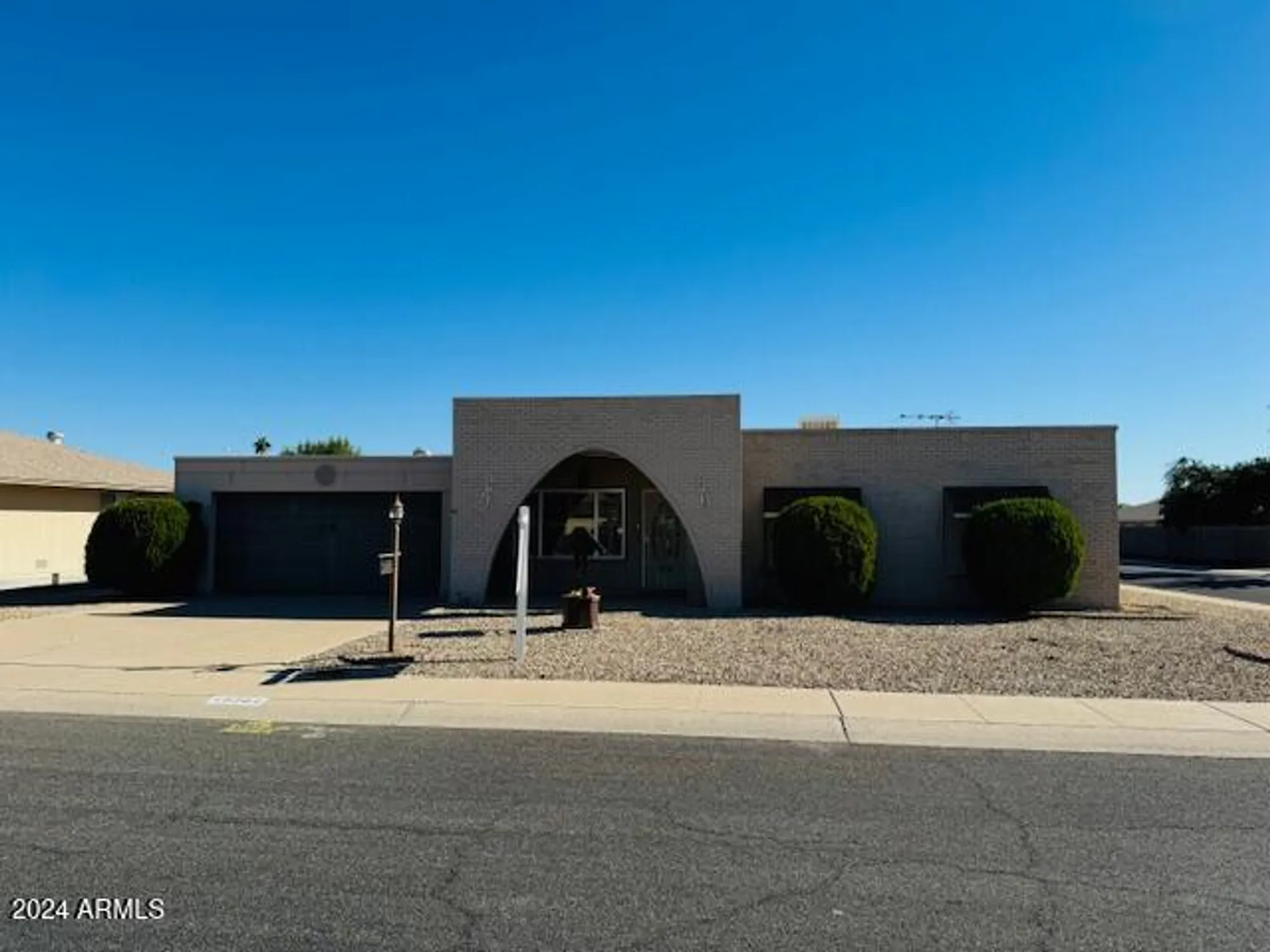 Property Slideshow image 1 of 13 | 10202 w edgewood dr, Sun City, AZ, 85351