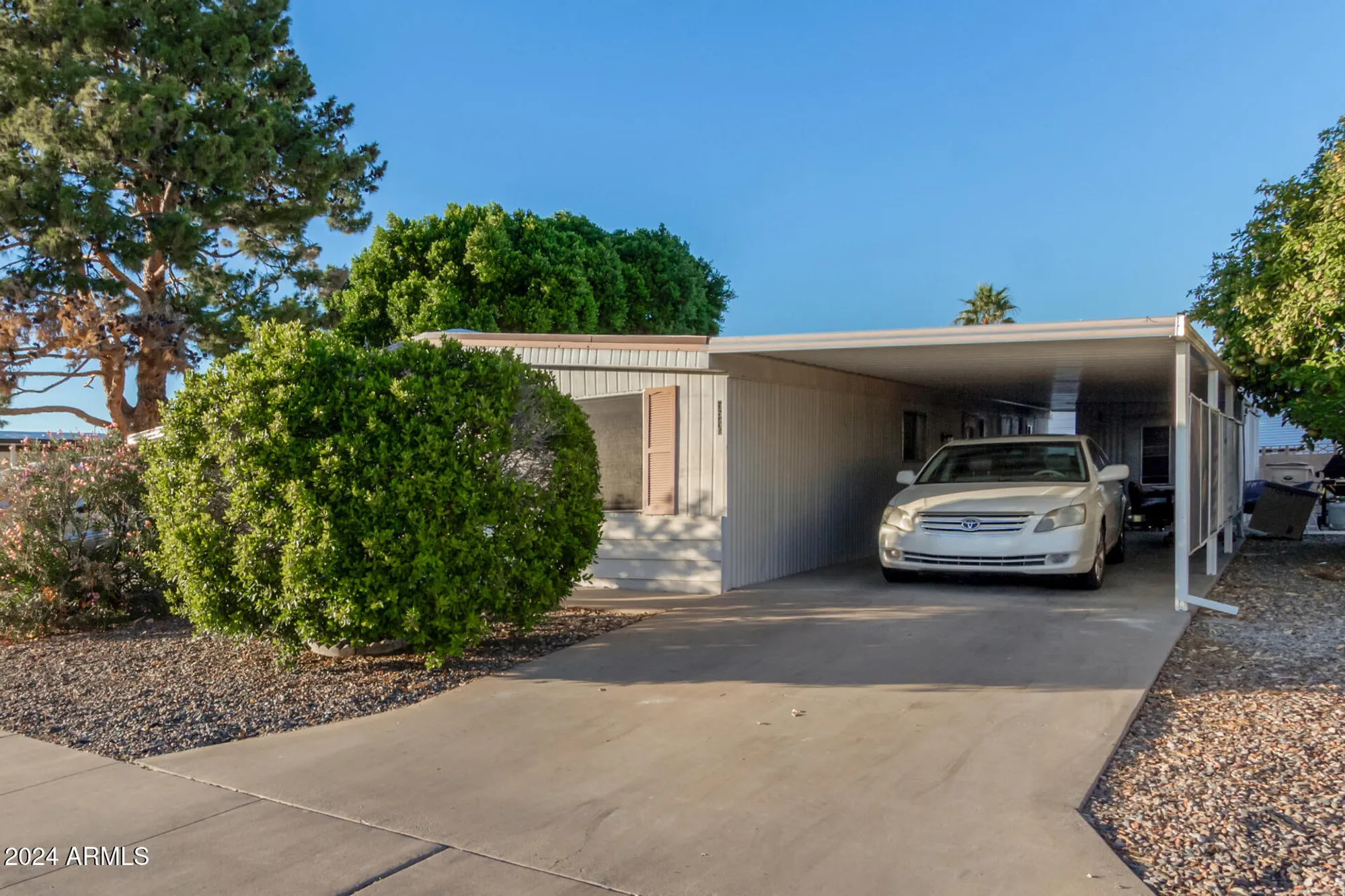 Property Slideshow image 1 of 18 | 5546 e player pl, Mesa, AZ, 85215