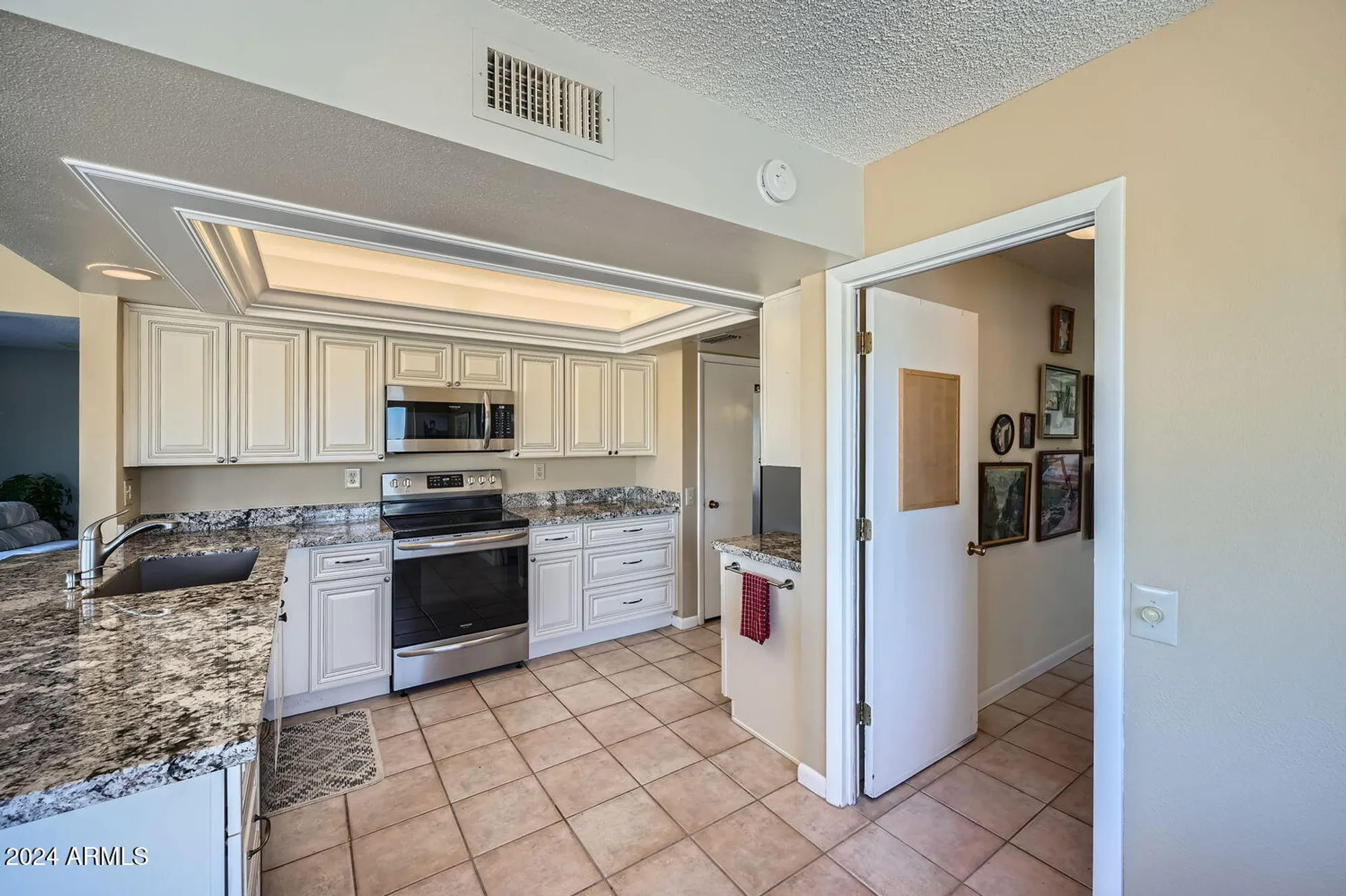 Property Slideshow image 12 of 47 | 12946 w ashwood dr, Sun City West, AZ, 85375
