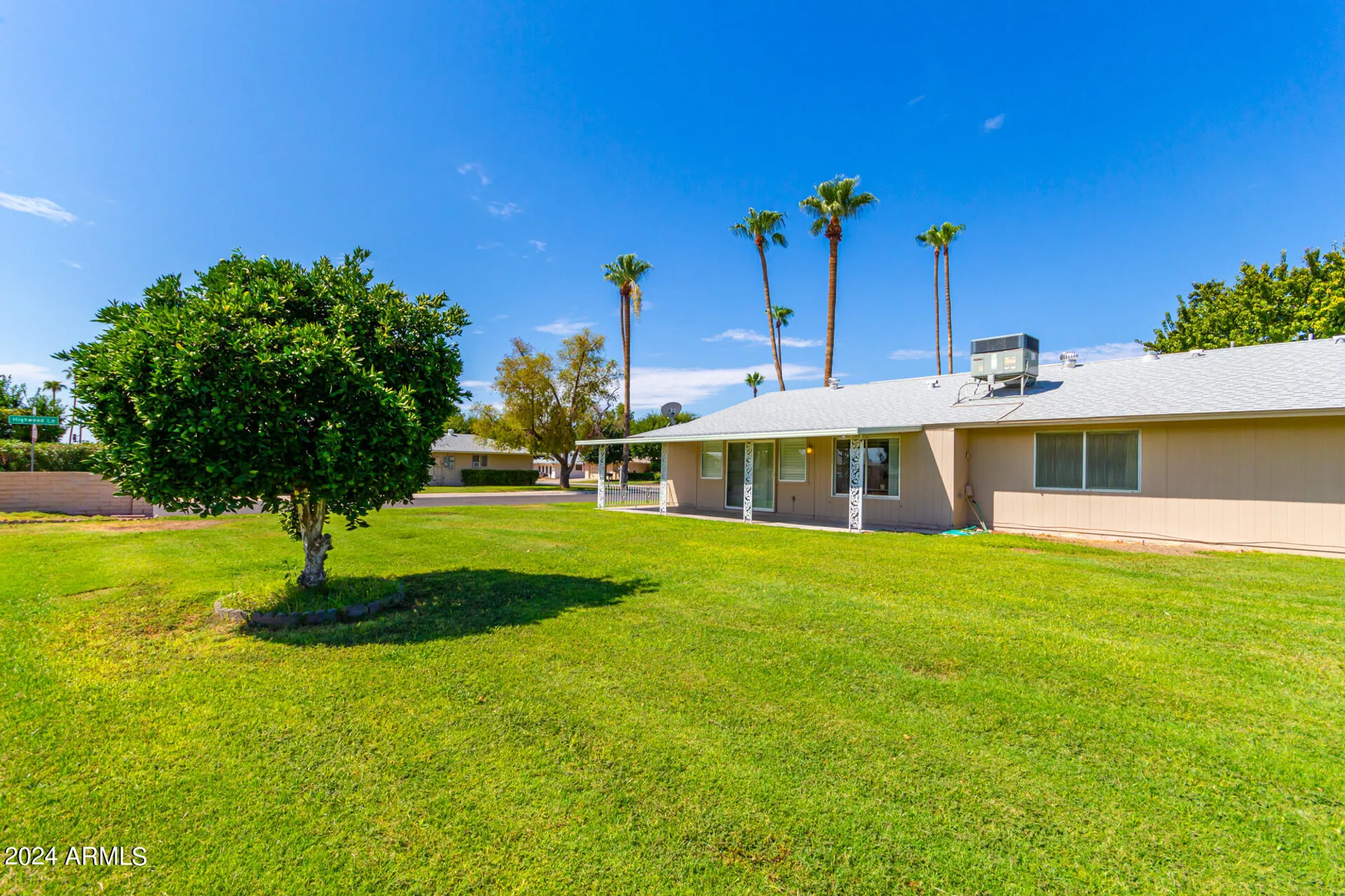 Property Slideshow image 28 of 35 | 18001 n 99th dr, Sun City, AZ, 85373