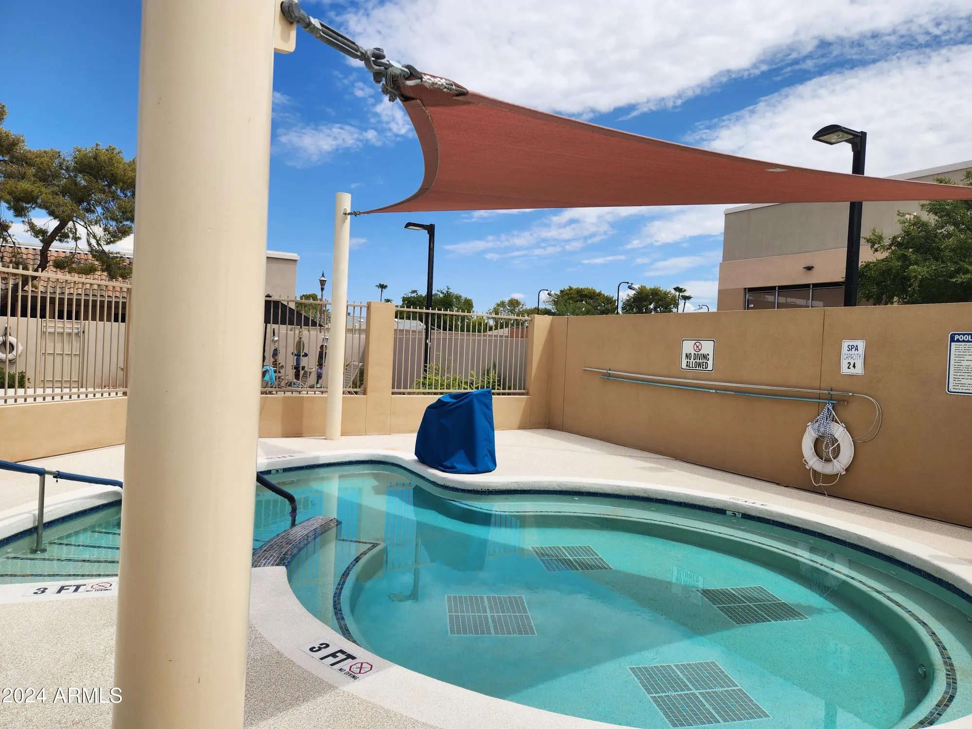 Property Slideshow image 32 of 35 | 18001 n 99th dr, Sun City, AZ, 85373