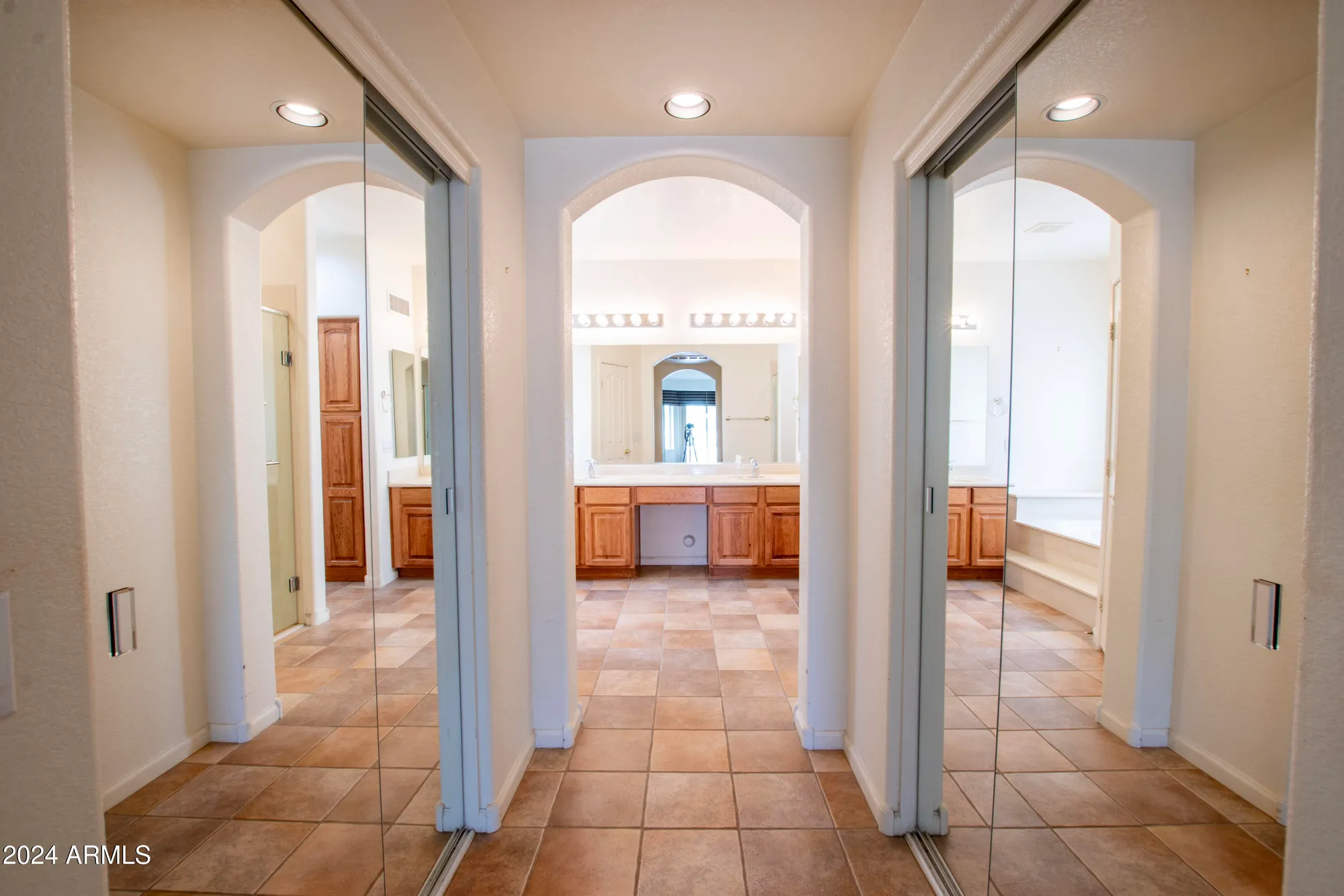 Property Slideshow image 31 of 70 | 16068 w edgemont ave, Goodyear, AZ, 85395
