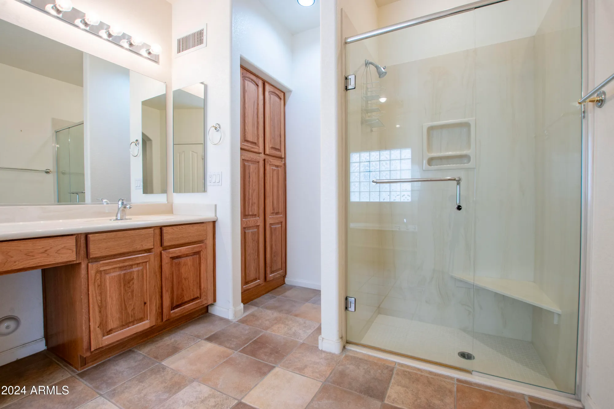 Property Slideshow image 35 of 70 | 16068 w edgemont ave, Goodyear, AZ, 85395