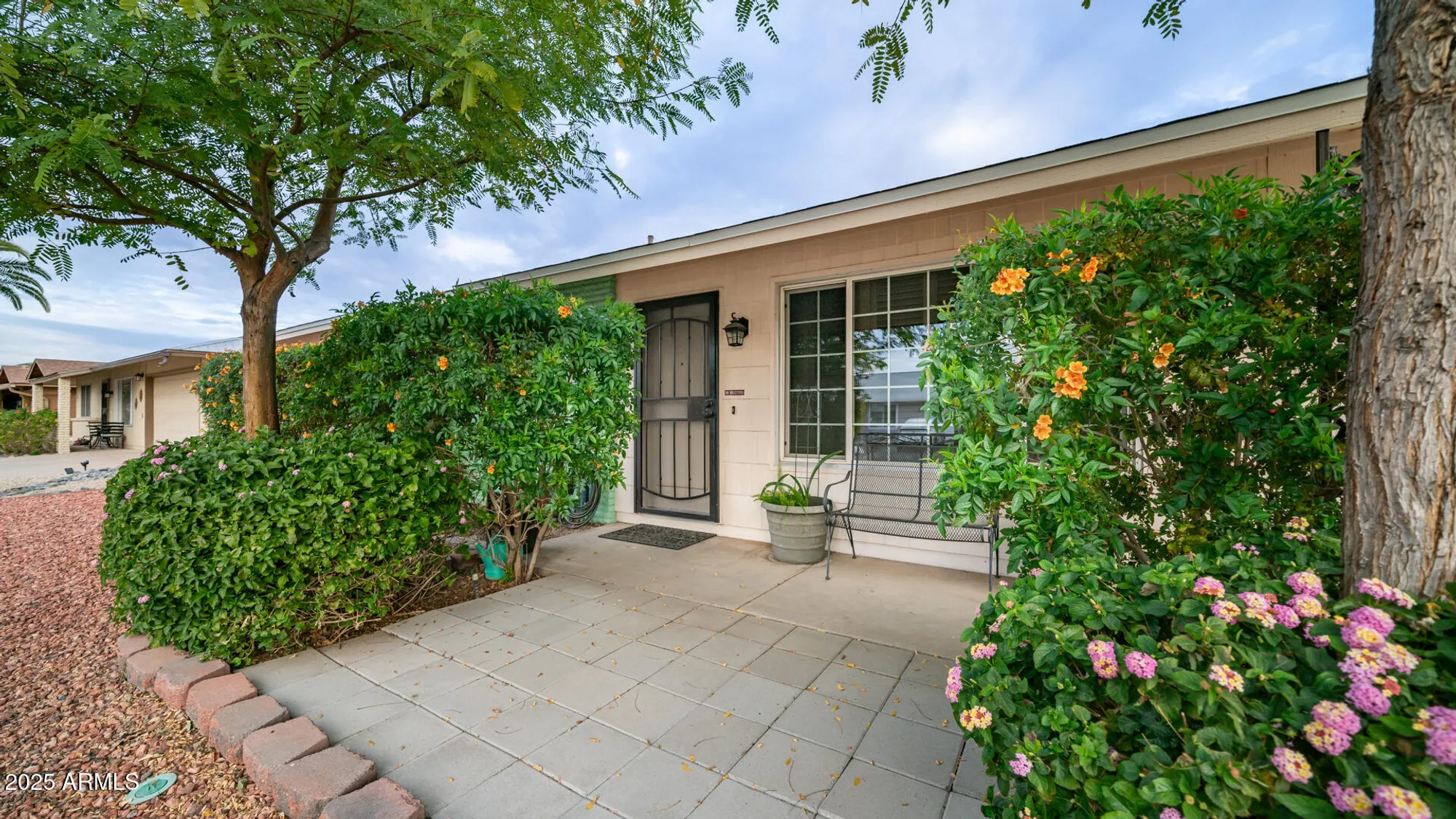 Property Slideshow image 9 of 33 | 19829 n lake forest dr, Sun City, AZ, 85373