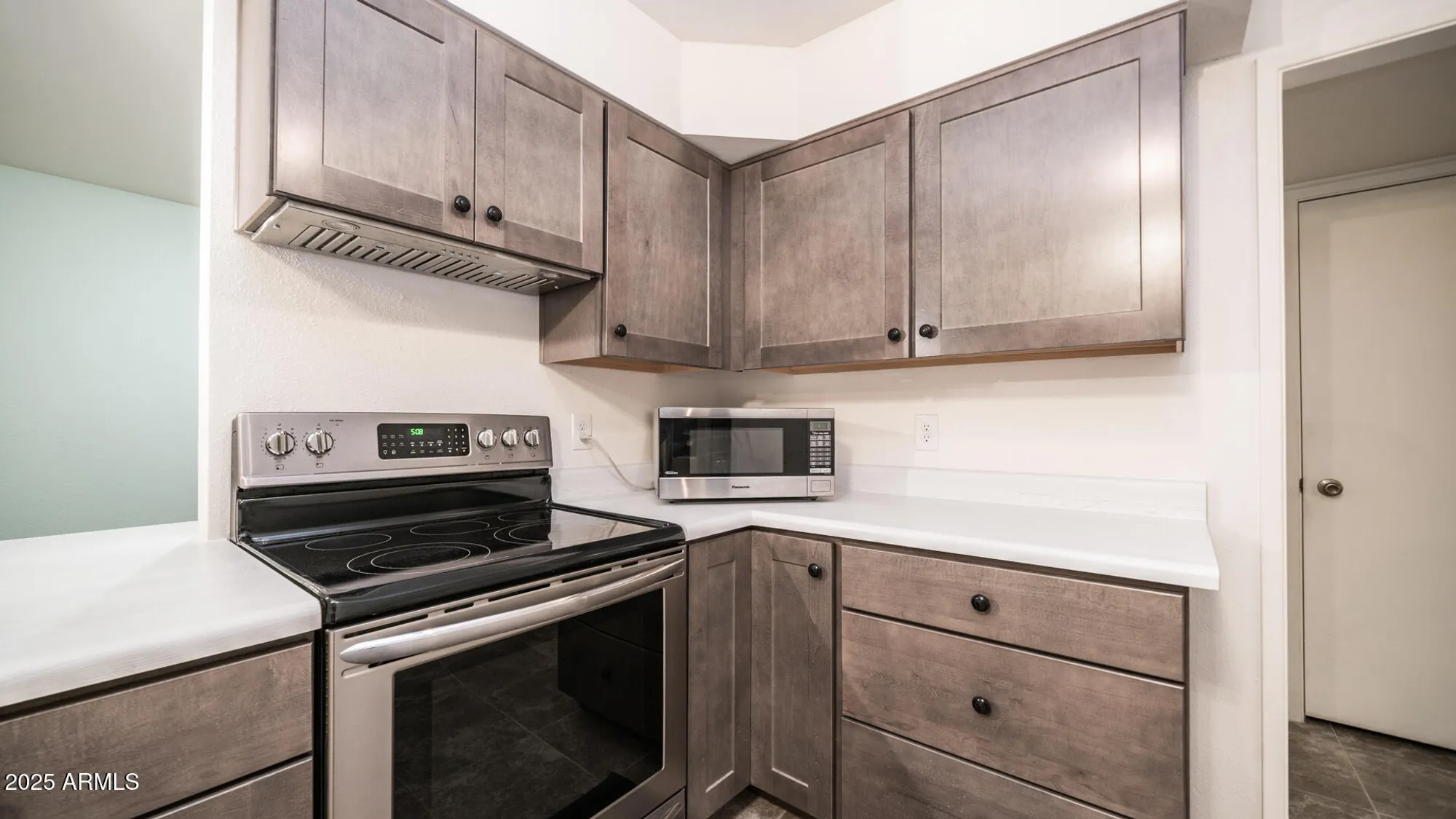 Property Slideshow image 4 of 33 | 19829 n lake forest dr, Sun City, AZ, 85373