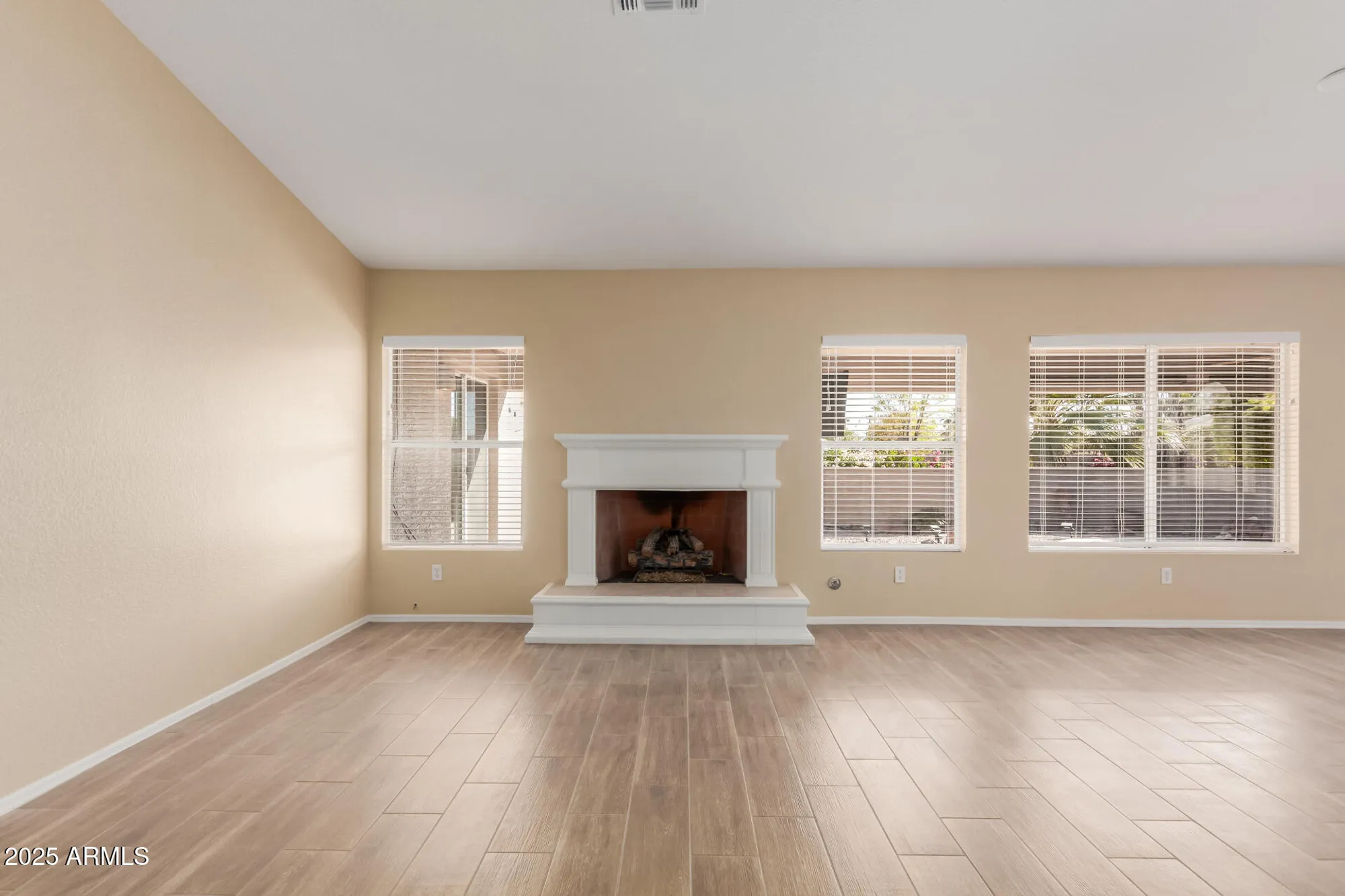 Property Slideshow image 7 of 50 | 15491 w amelia dr, Goodyear, AZ, 85395