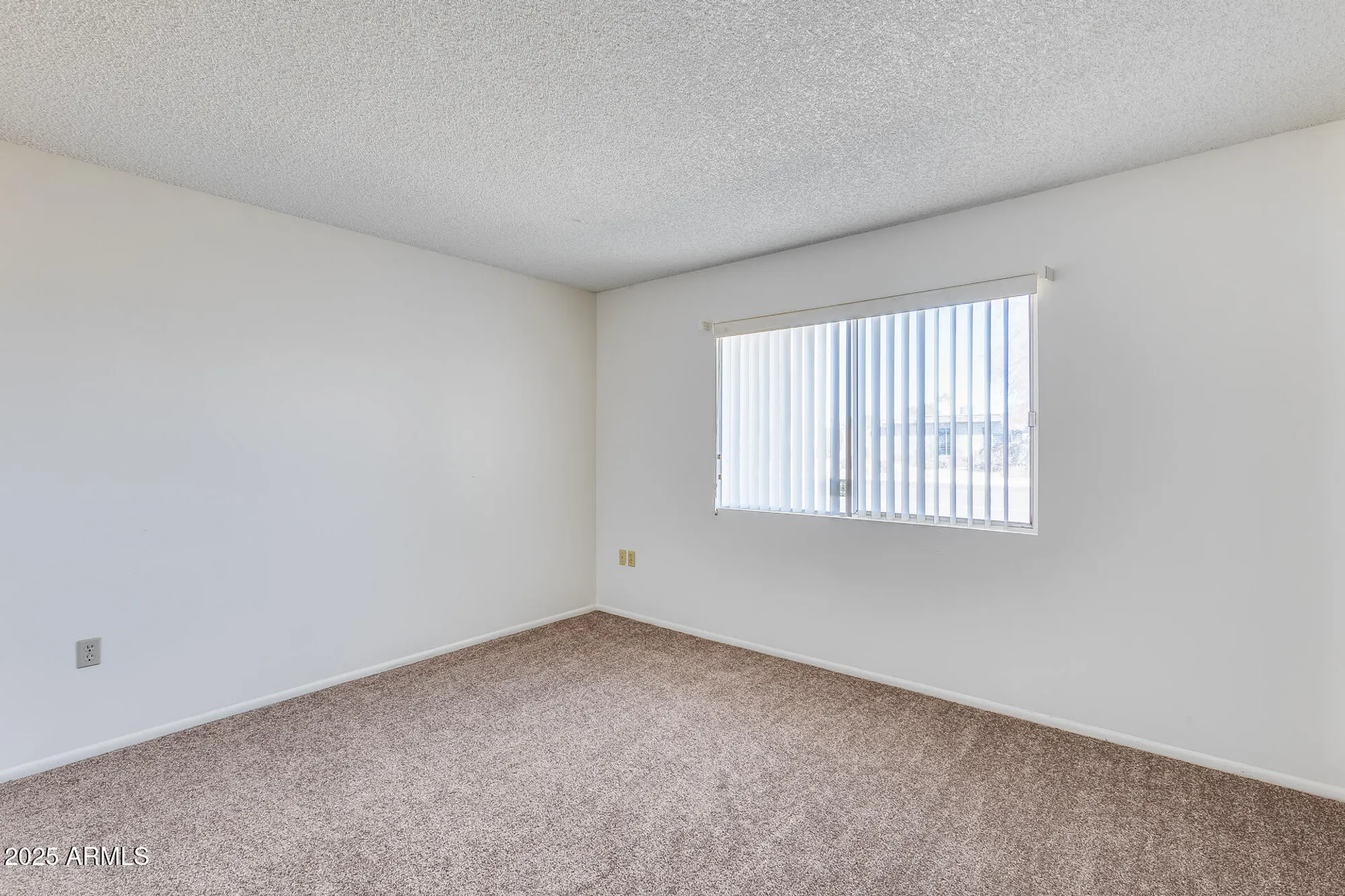 Property Slideshow image 9 of 16 | 10863 w thunderbird blvd, Sun City, AZ, 85351