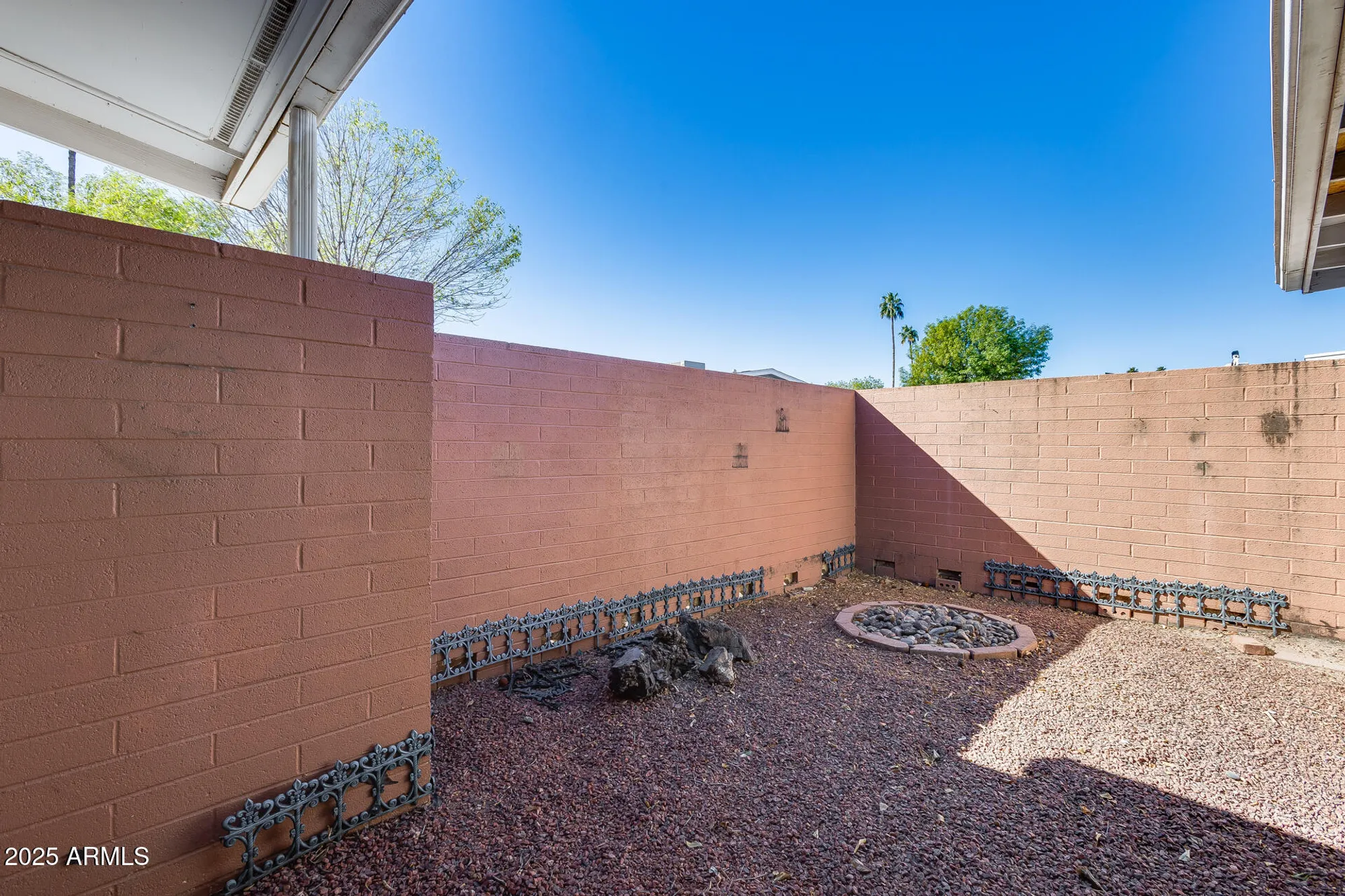 Property Slideshow image 12 of 16 | 10863 w thunderbird blvd, Sun City, AZ, 85351