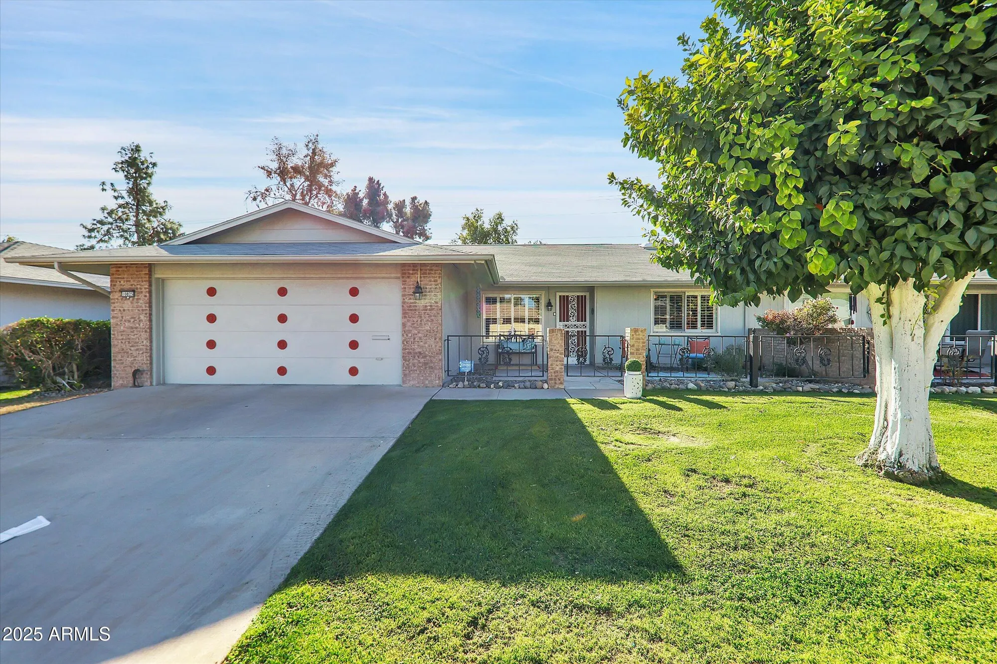 Property Slideshow image 2 of 35 | 10825 w caron dr, Sun City, AZ, 85351