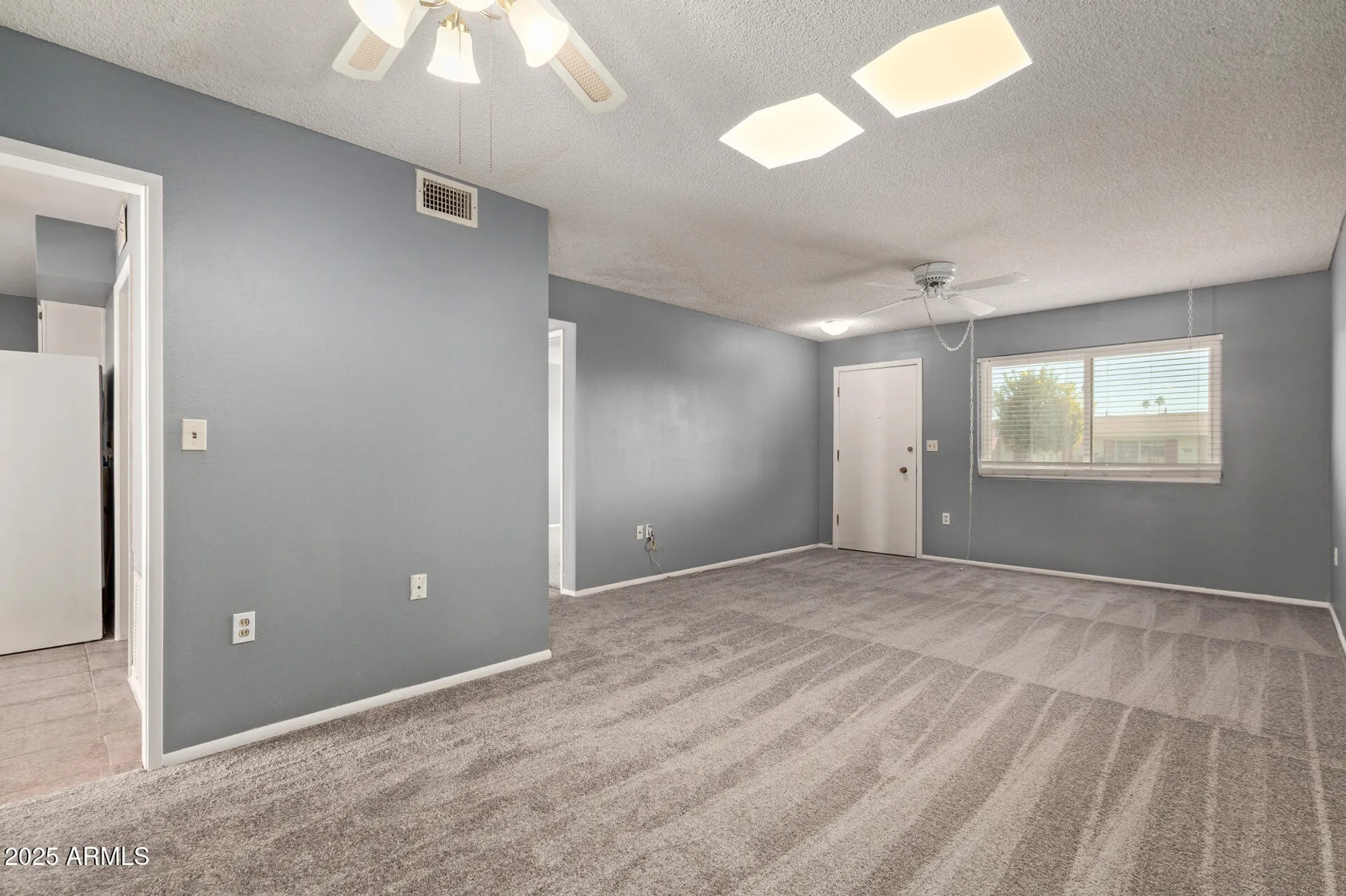 Property Slideshow image 6 of 25 | 9459 n 111th ave, Sun City, AZ, 85351