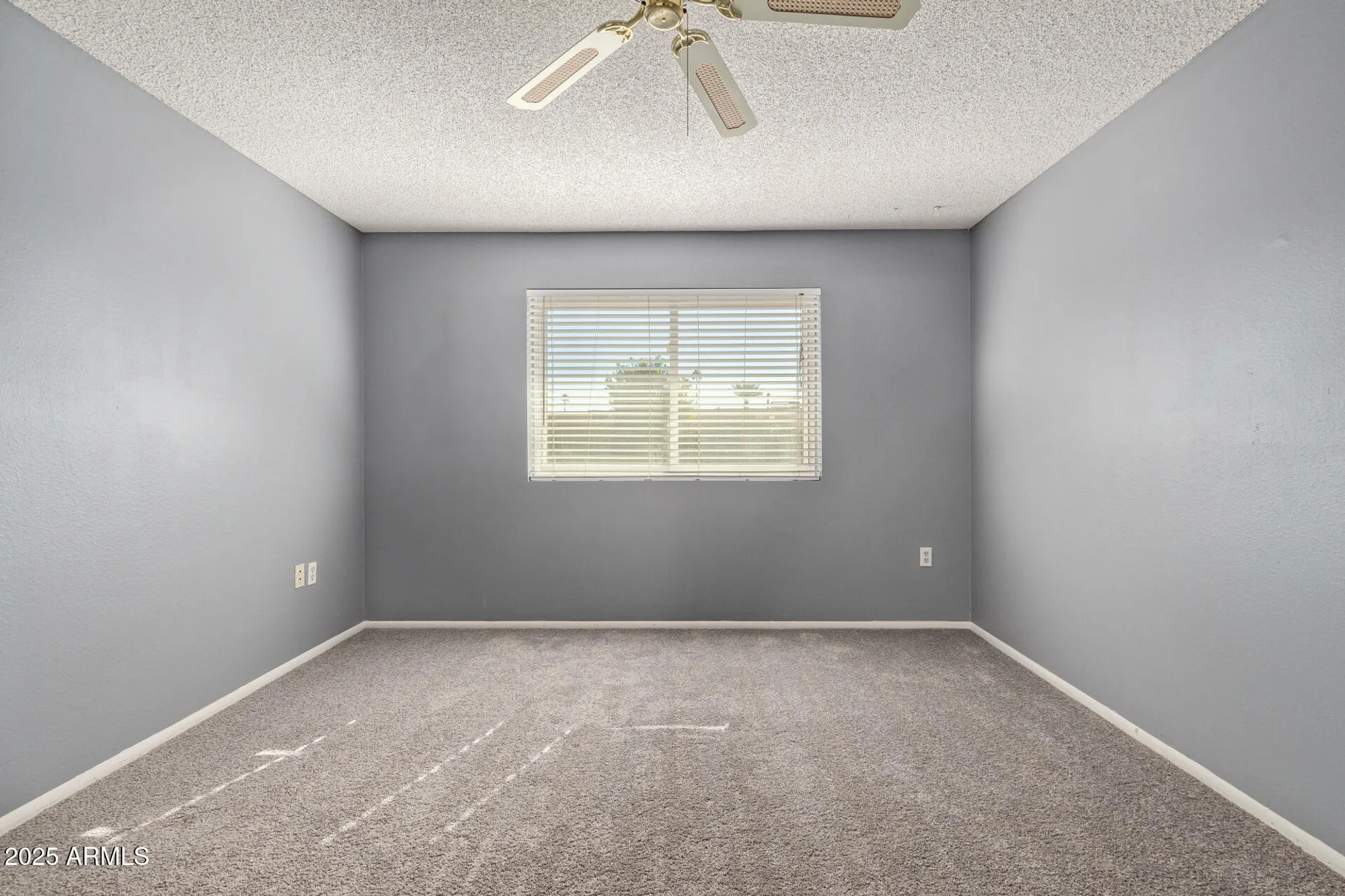 Property Slideshow image 17 of 25 | 9459 n 111th ave, Sun City, AZ, 85351