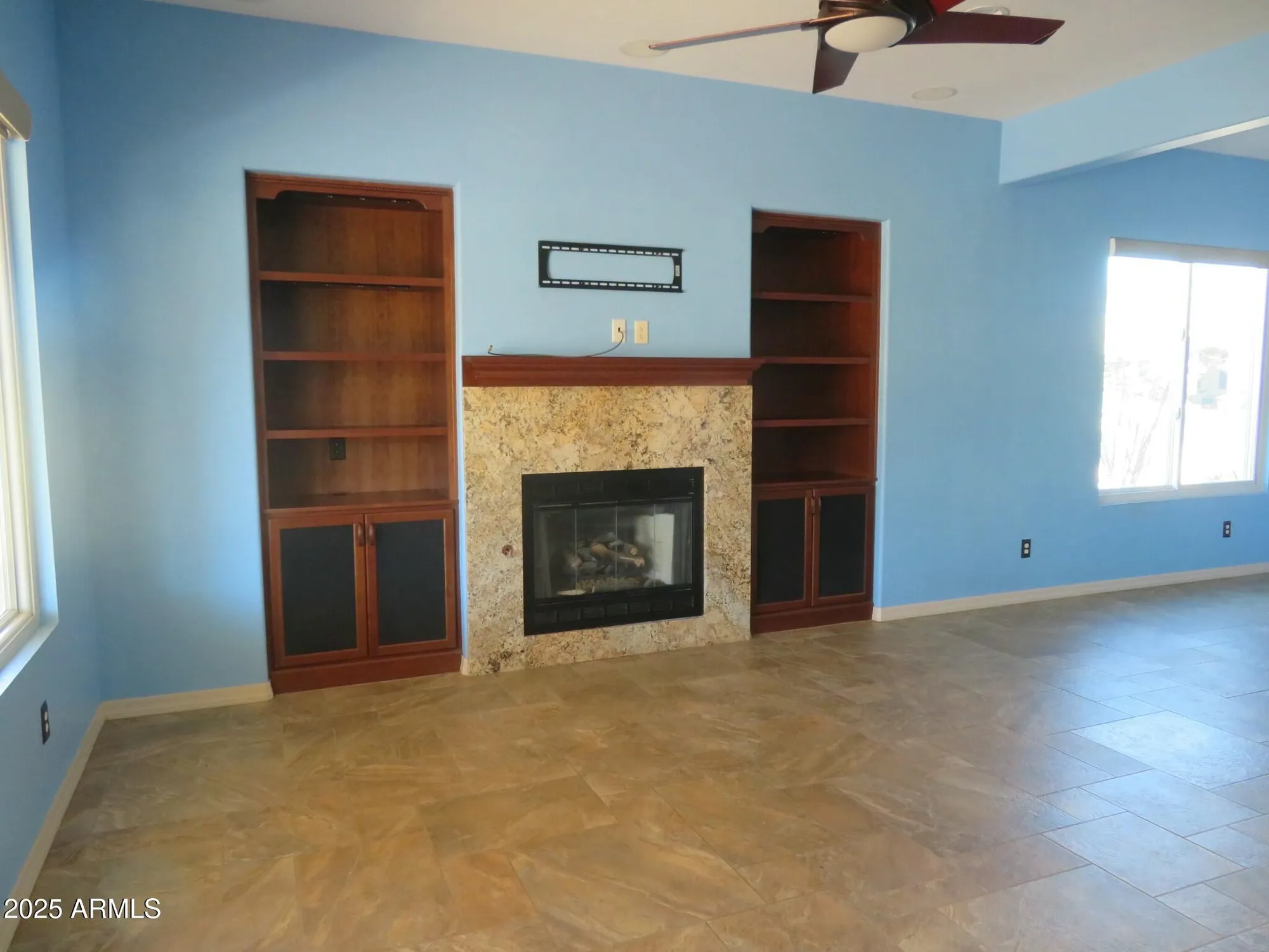 Property Slideshow image 9 of 38 | 2978 glenview dr, Sierra Vista, AZ, 85650