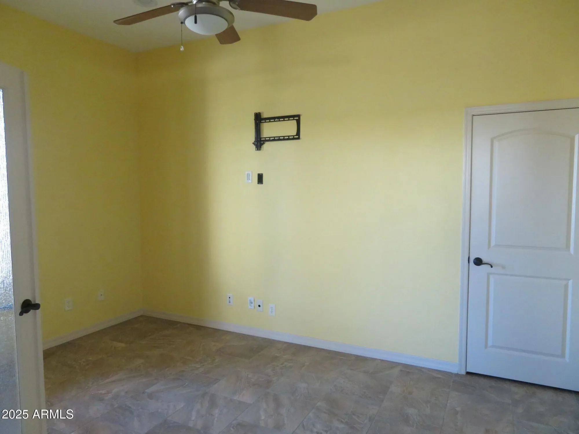 Property Slideshow image 15 of 38 | 2978 glenview dr, Sierra Vista, AZ, 85650