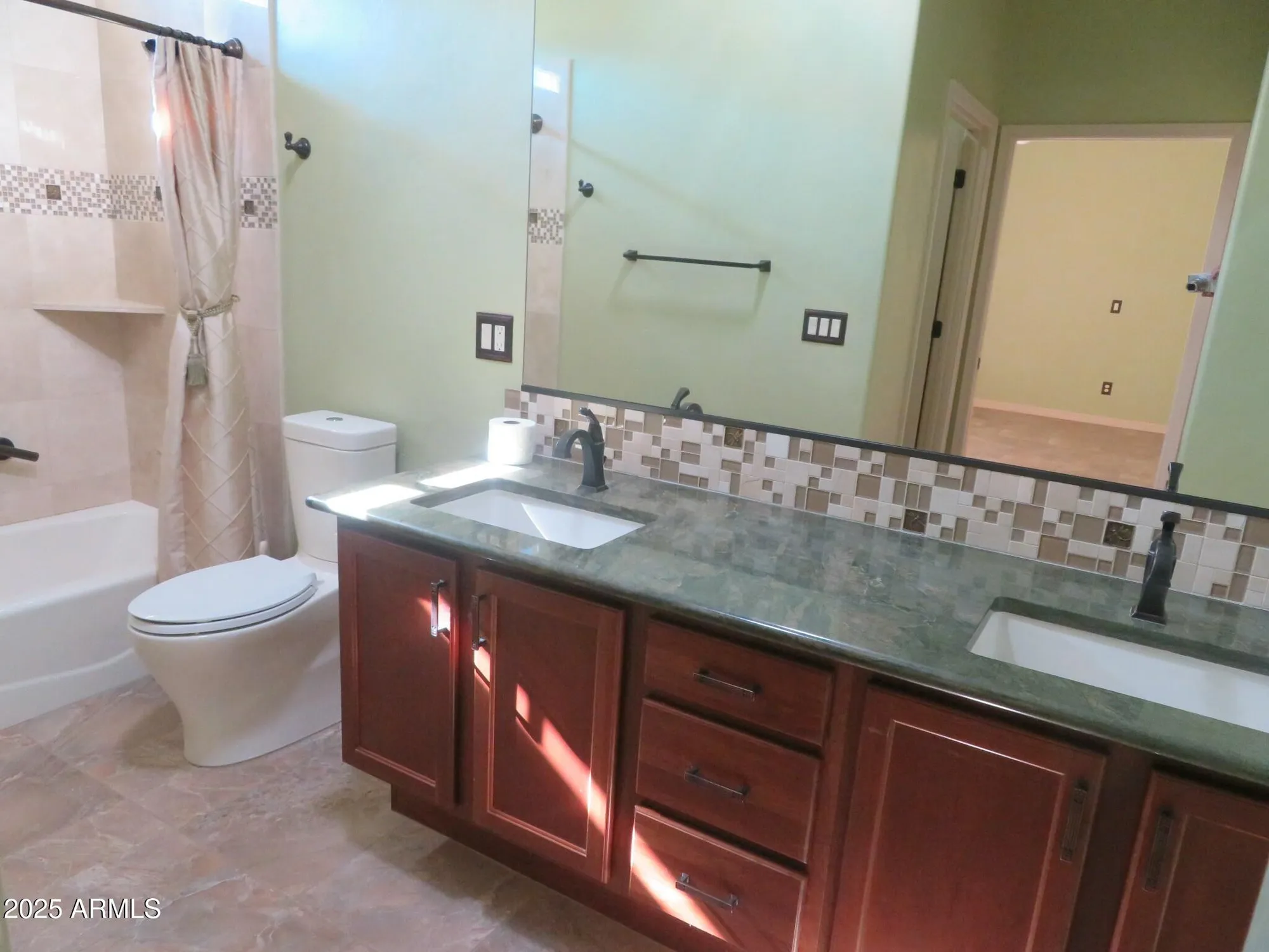 Property Slideshow image 28 of 38 | 2978 glenview dr, Sierra Vista, AZ, 85650