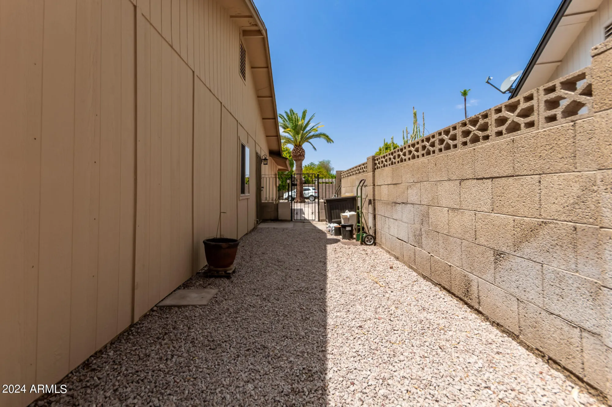 Property Slideshow image 12 of 45 | 12059 s paiute st, Phoenix, AZ, 85044