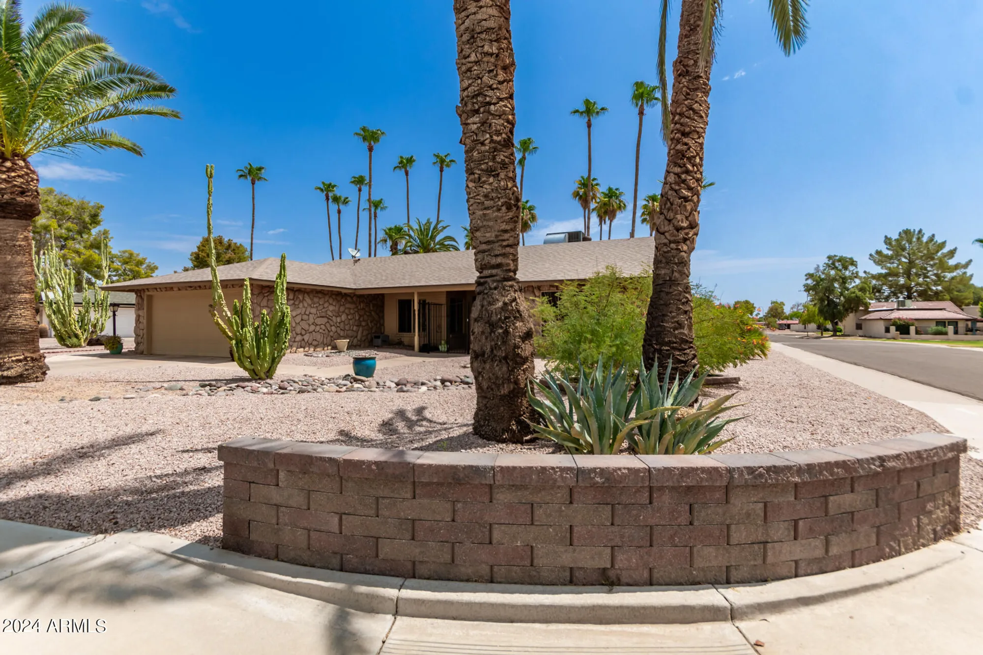 Property Slideshow image 22 of 45 | 12059 s paiute st, Phoenix, AZ, 85044