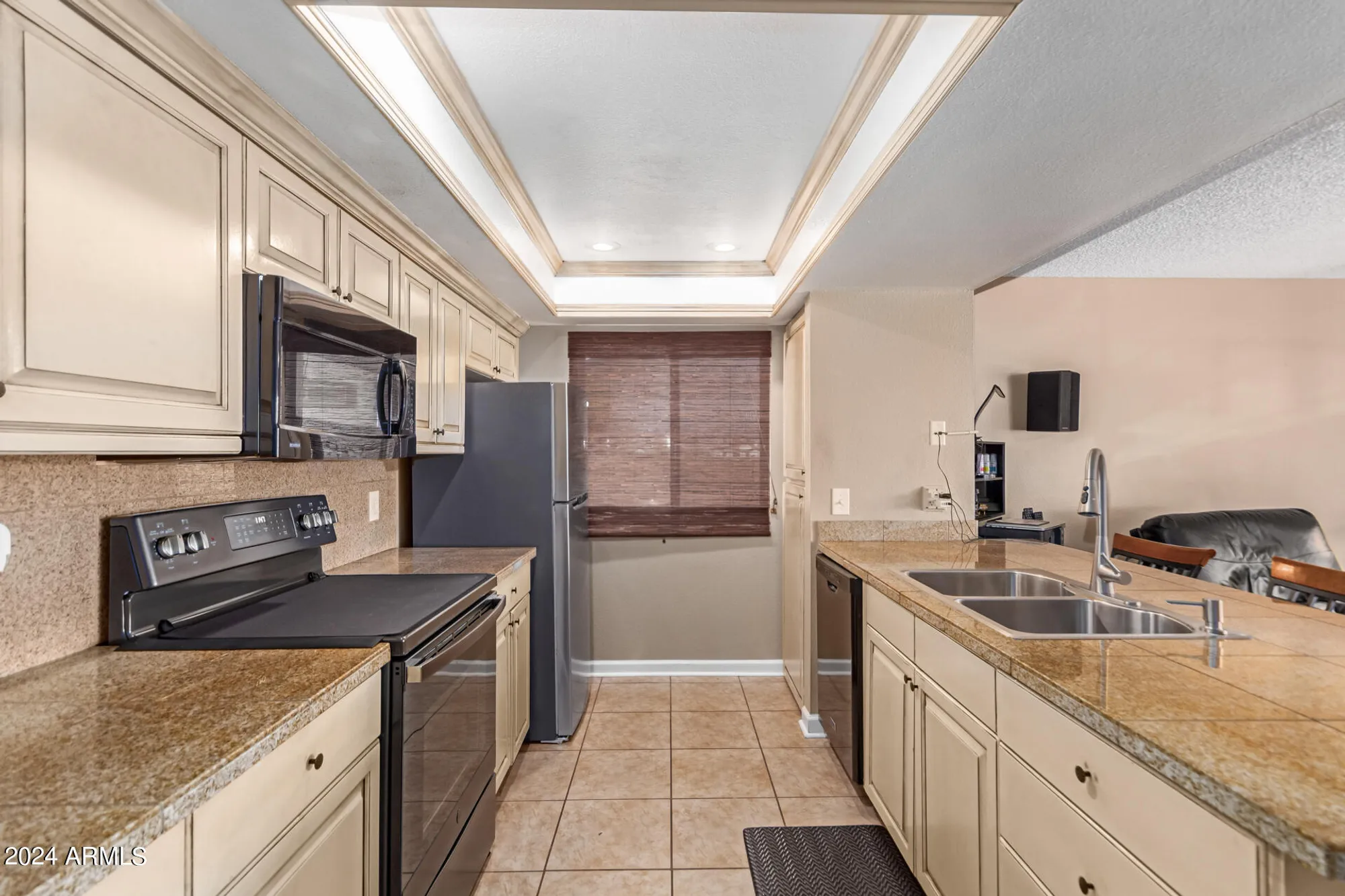 Property Slideshow image 33 of 45 | 12059 s paiute st, Phoenix, AZ, 85044