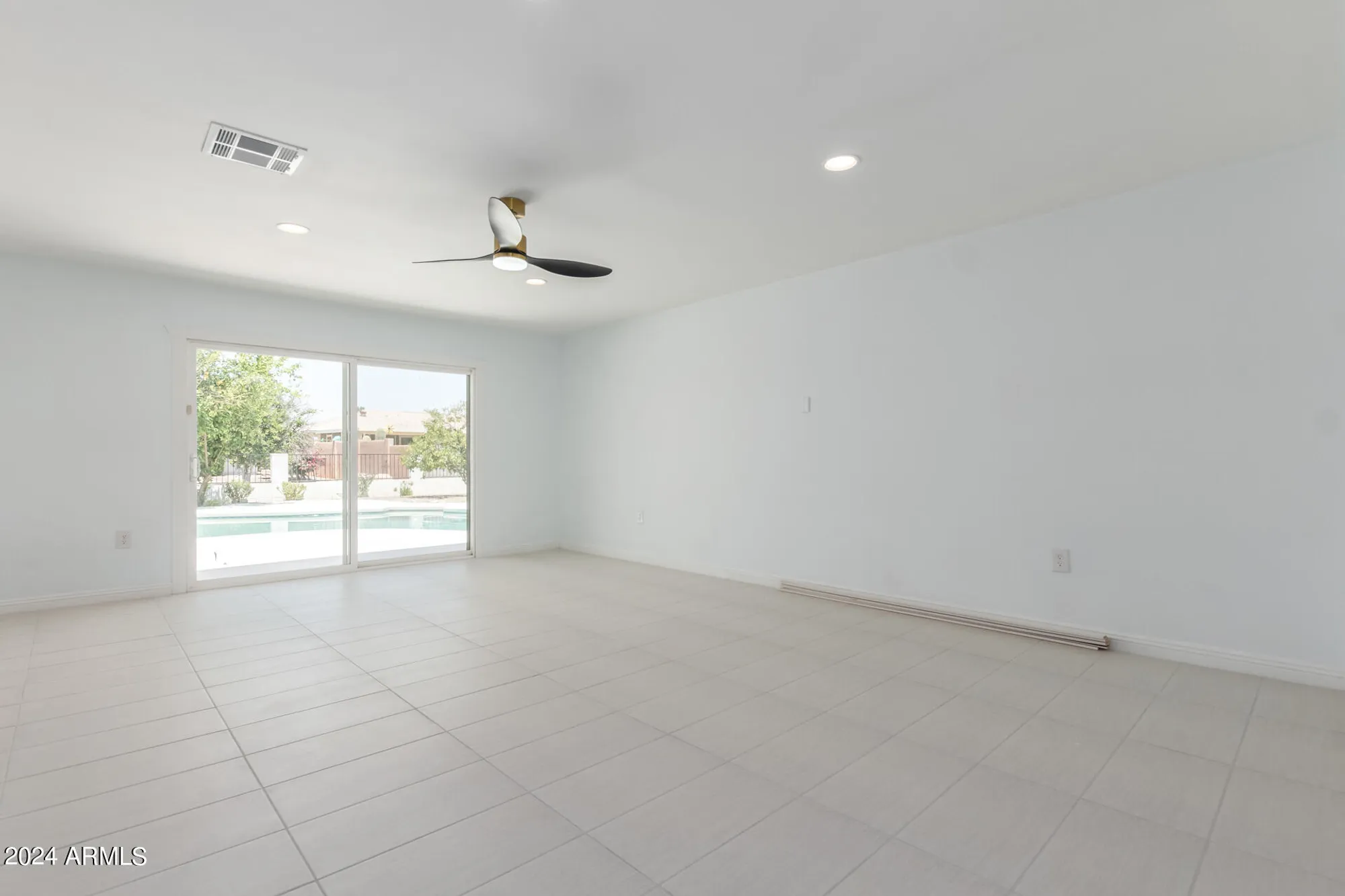 Property Slideshow image 7 of 33 | 10826 w loma blanca dr, Sun City, AZ, 85351