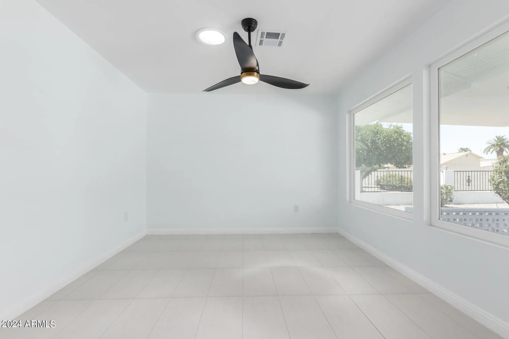 Property Slideshow image 11 of 33 | 10826 w loma blanca dr, Sun City, AZ, 85351