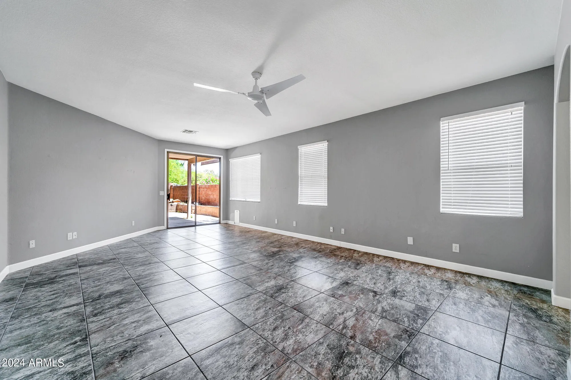 Property Slideshow image 24 of 65 | 17620 w weatherby dr, Surprise, AZ, 85374