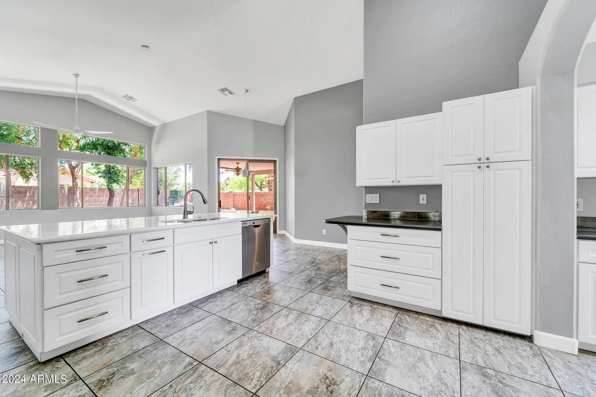 Property Slideshow image 17 of 65 | 17620 w weatherby dr, Surprise, AZ, 85374