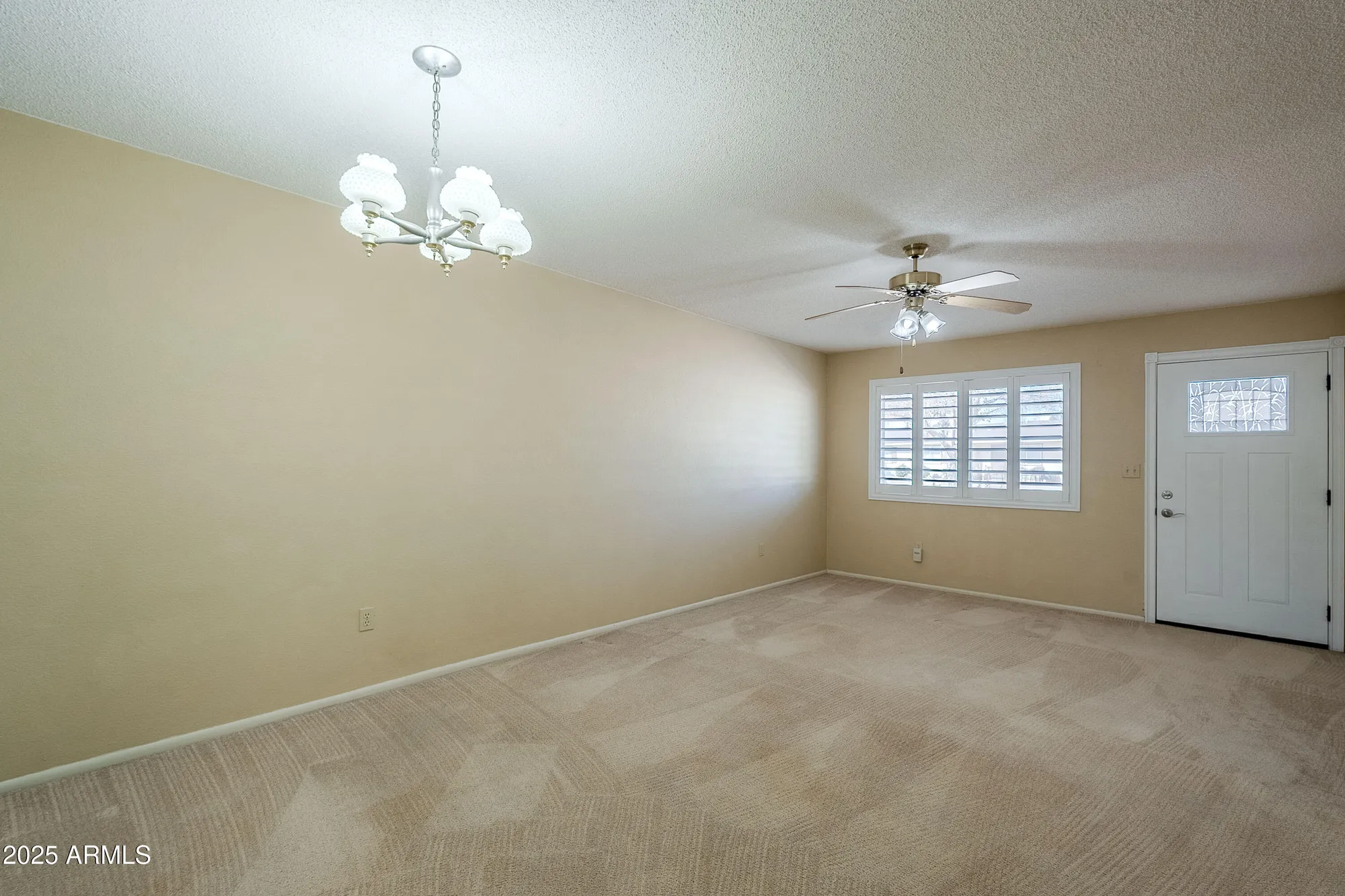 Property Slideshow image 8 of 32 | 13611 n newcastle dr, Sun City, AZ, 85351