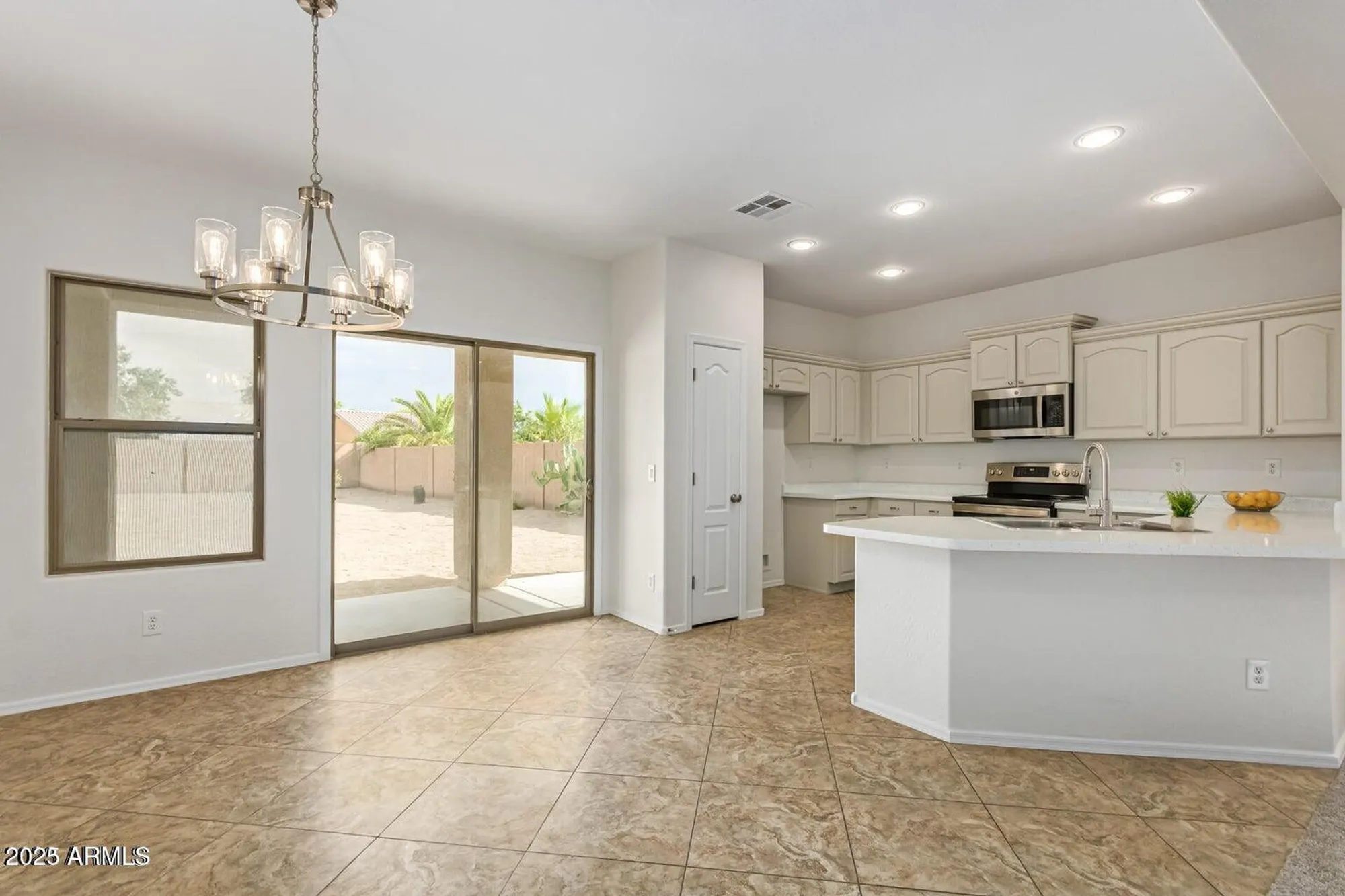 Property Slideshow image 5 of 11 | 2494 e dulcinea trl, Casa Grande, AZ, 85194