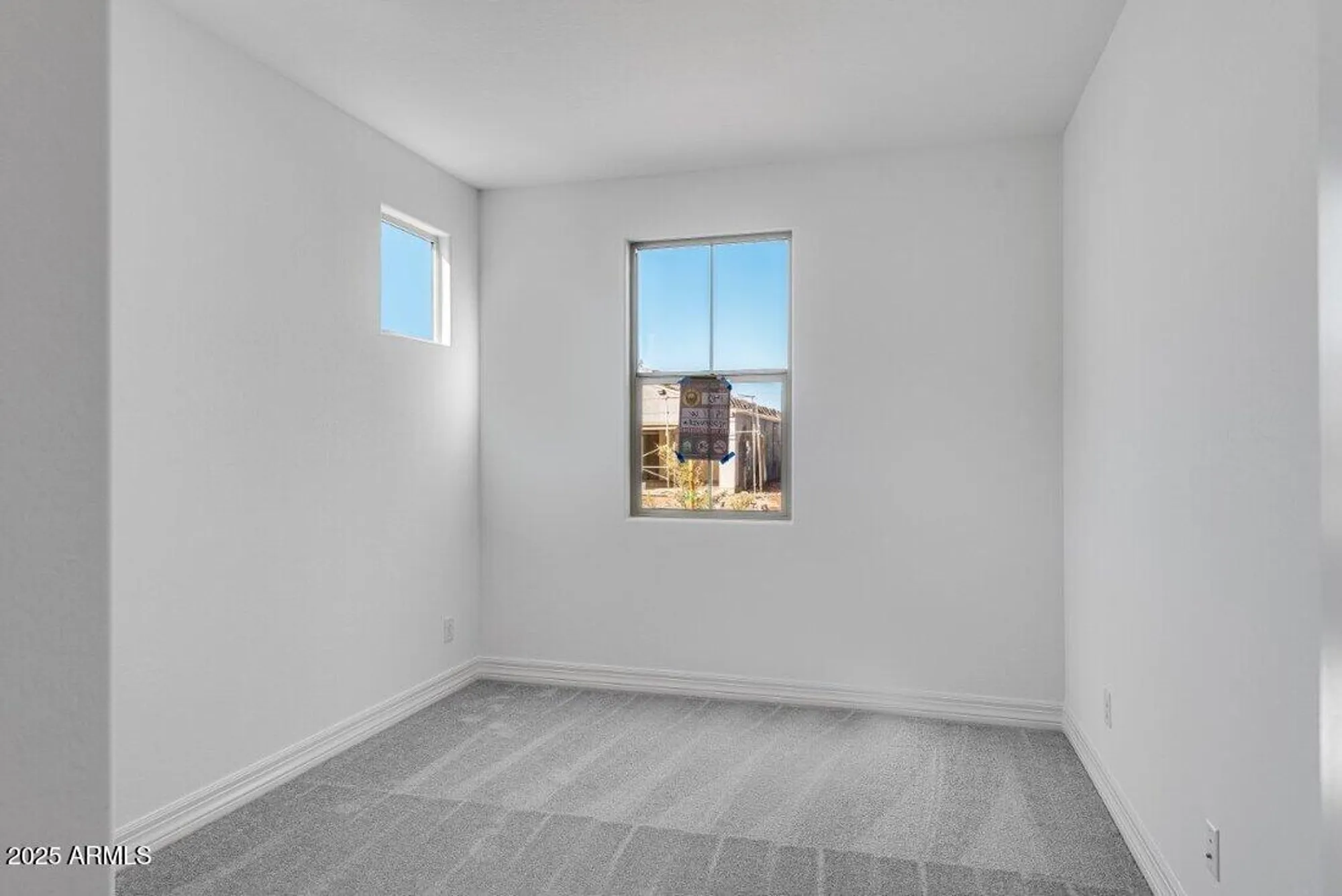 Property Slideshow image 26 of 37 | 18111 w hiddenview dr, Goodyear, AZ, 85338