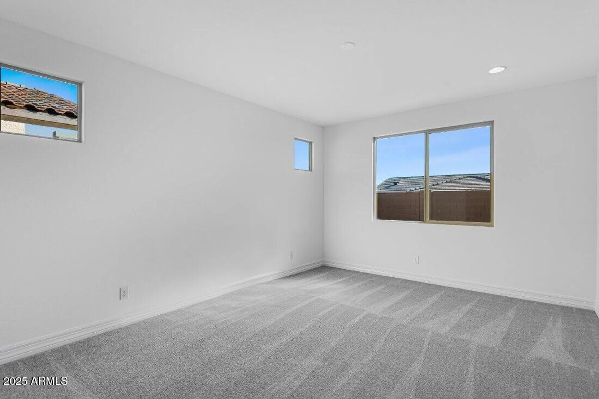 Property Slideshow image 20 of 37 | 18111 w hiddenview dr, Goodyear, AZ, 85338