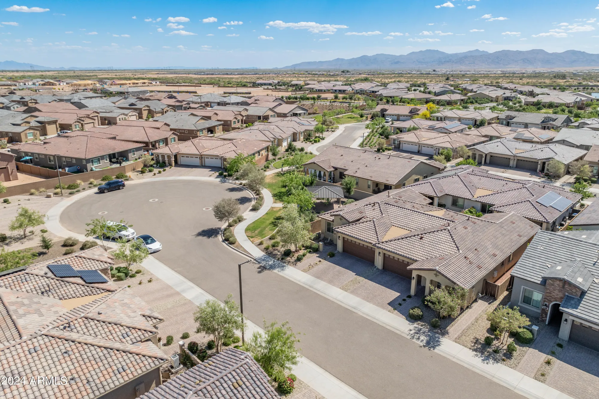 Property Slideshow image 43 of 63 | 24670 n 171st ln, Surprise, AZ, 85387