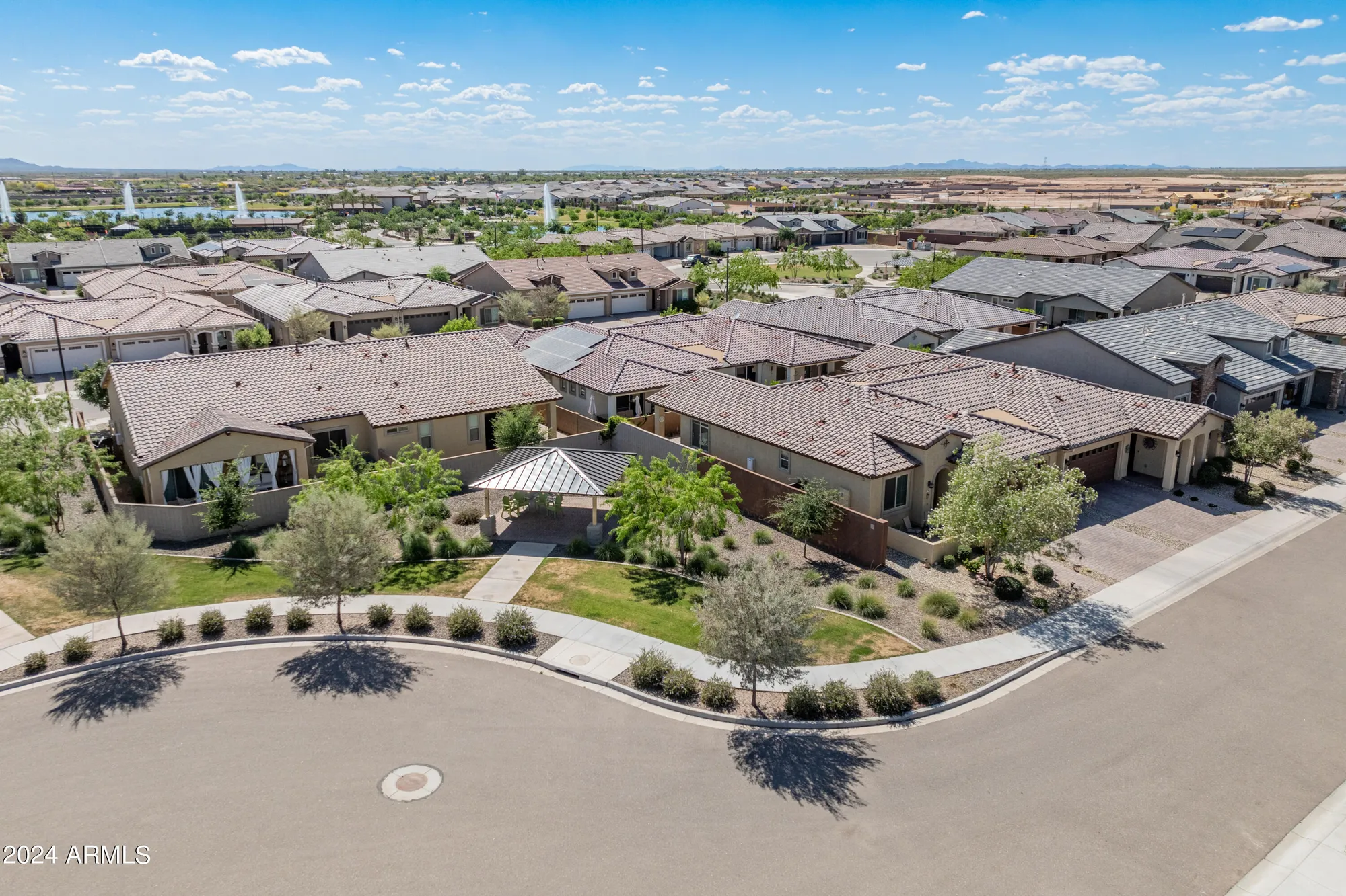 Property Slideshow image 44 of 63 | 24670 n 171st ln, Surprise, AZ, 85387