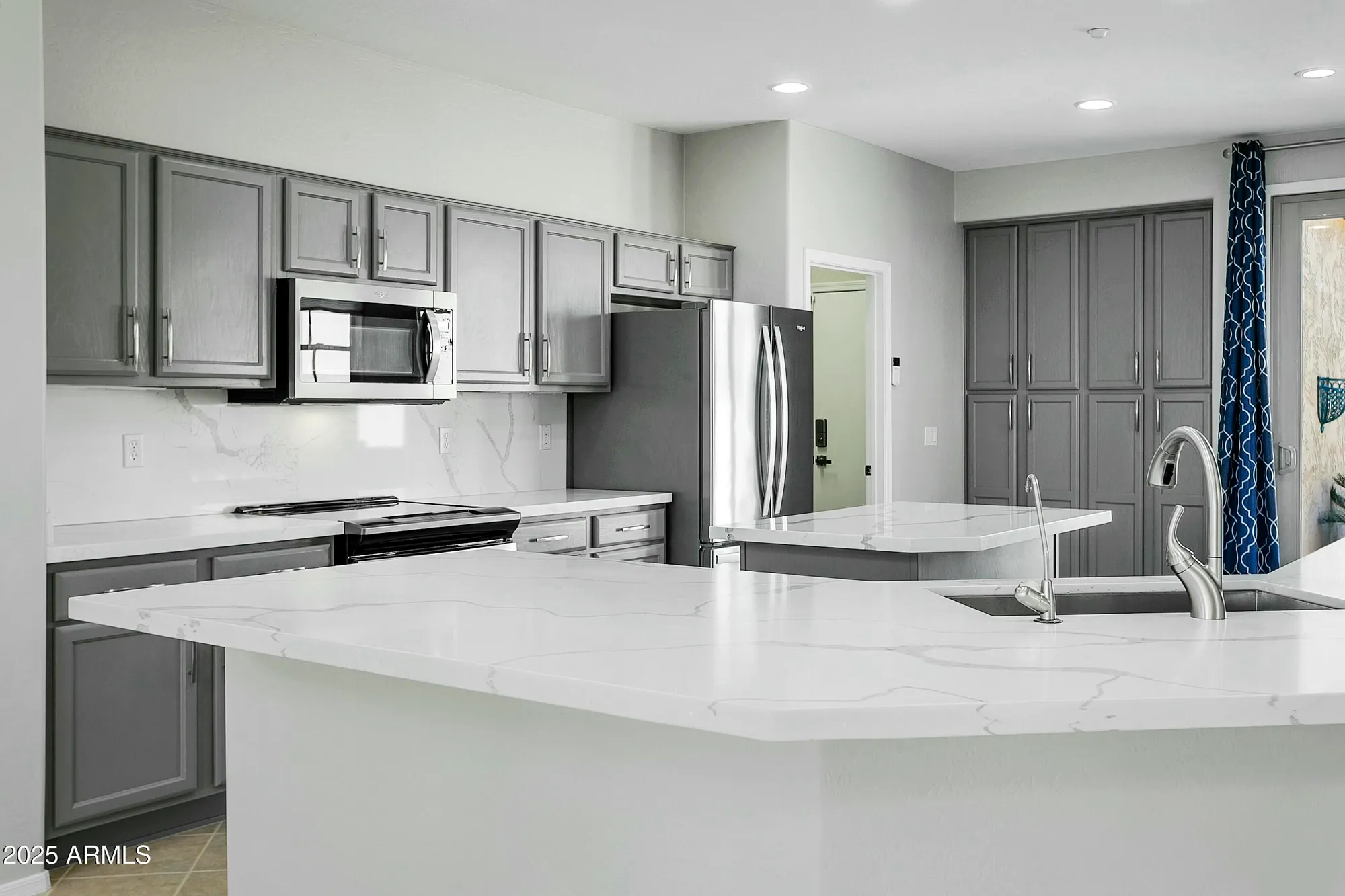 Property Slideshow image 4 of 31 | 28107 n 123rd ln, Peoria, AZ, 85383