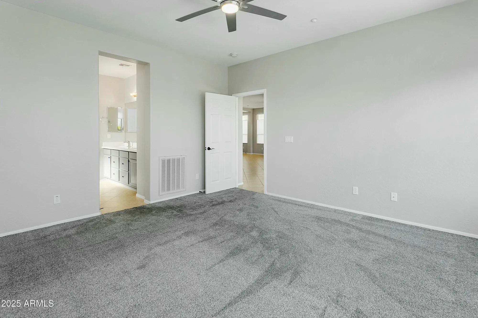 Property Slideshow image 16 of 31 | 28107 n 123rd ln, Peoria, AZ, 85383