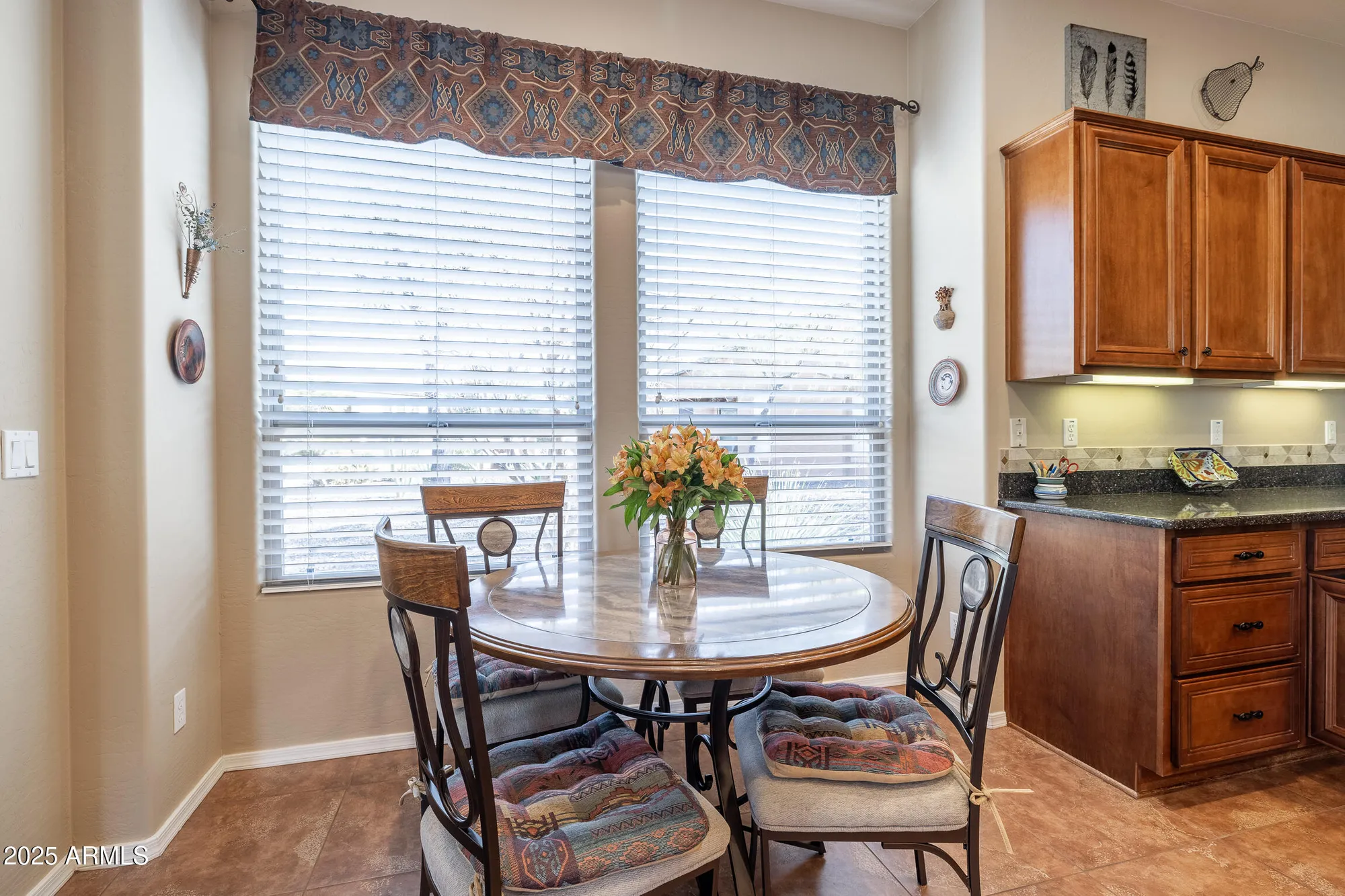 Property Slideshow image 15 of 35 | 13050 w pinnacle vista dr, Peoria, AZ, 85383
